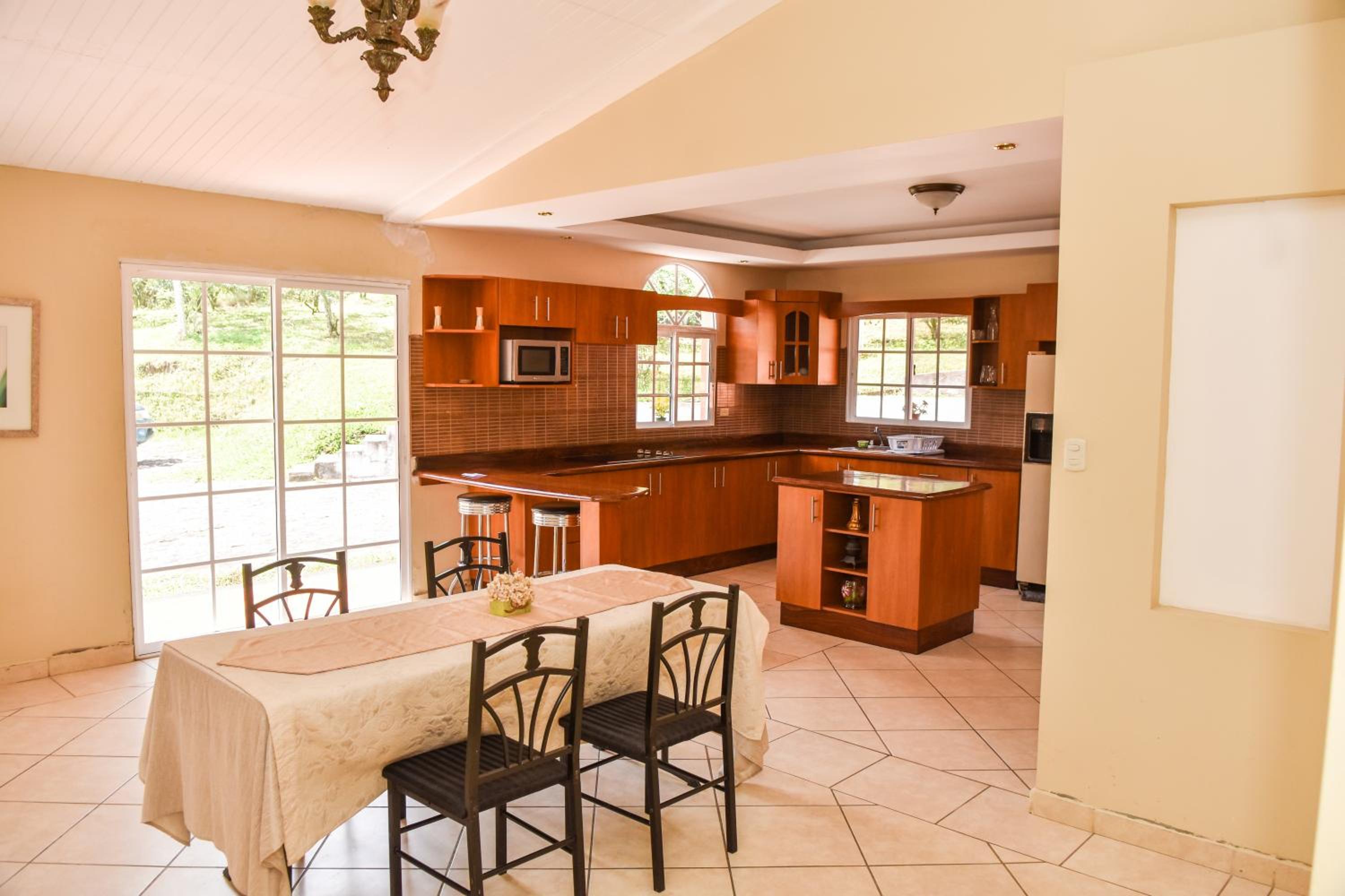 Uyuca Vista Family Villa view 2