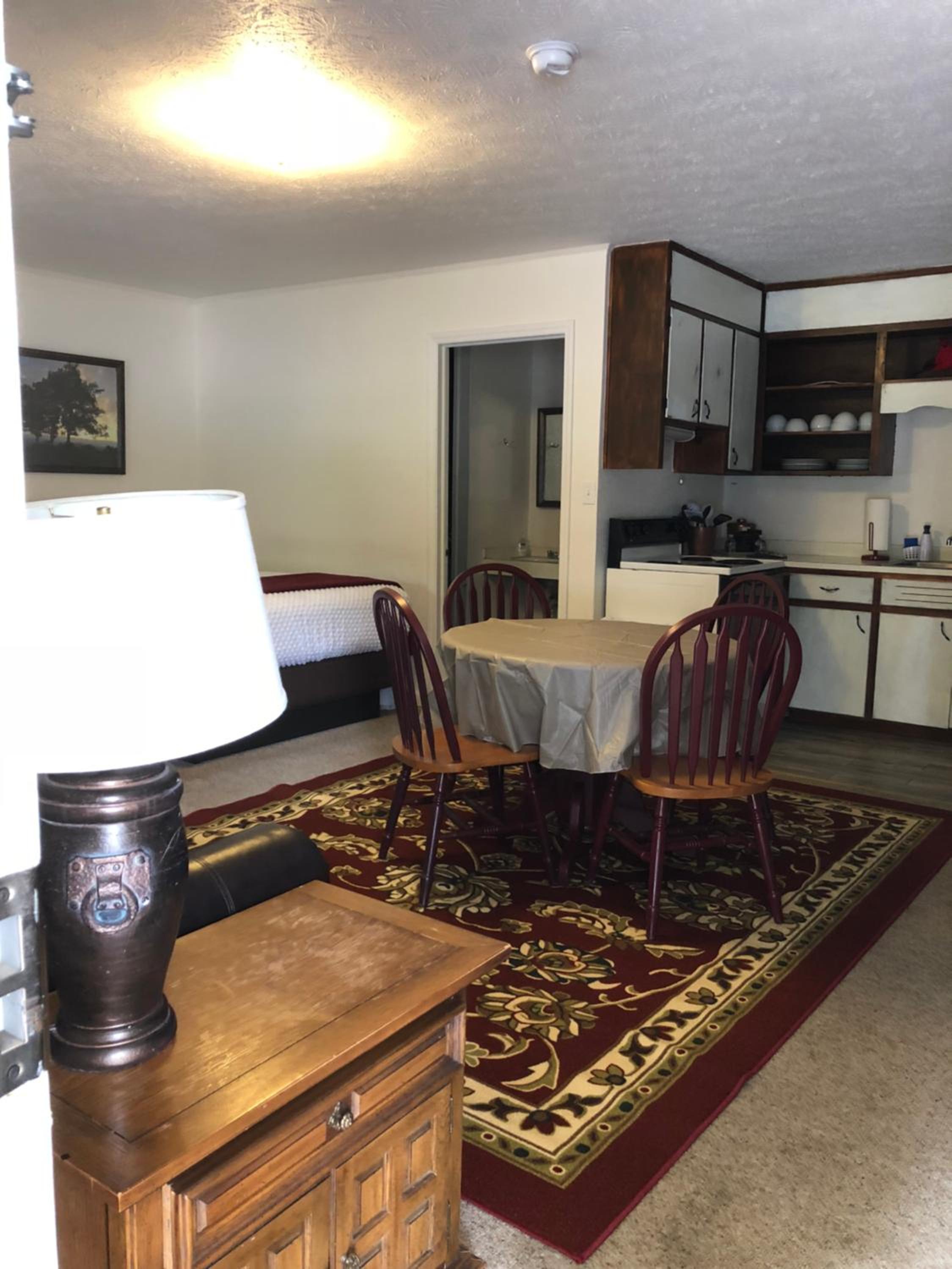 Cardinal Inn