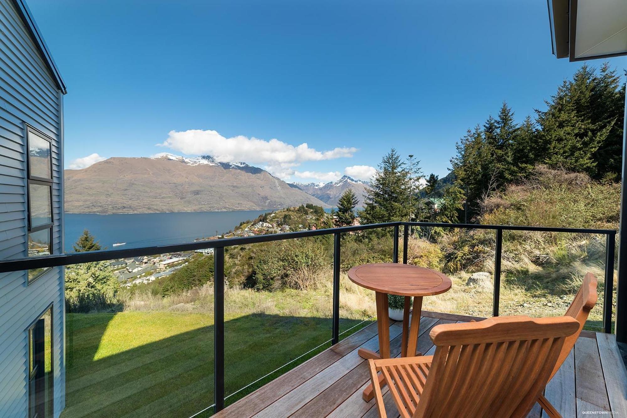 Brand New One Bedroom Apartment view 3