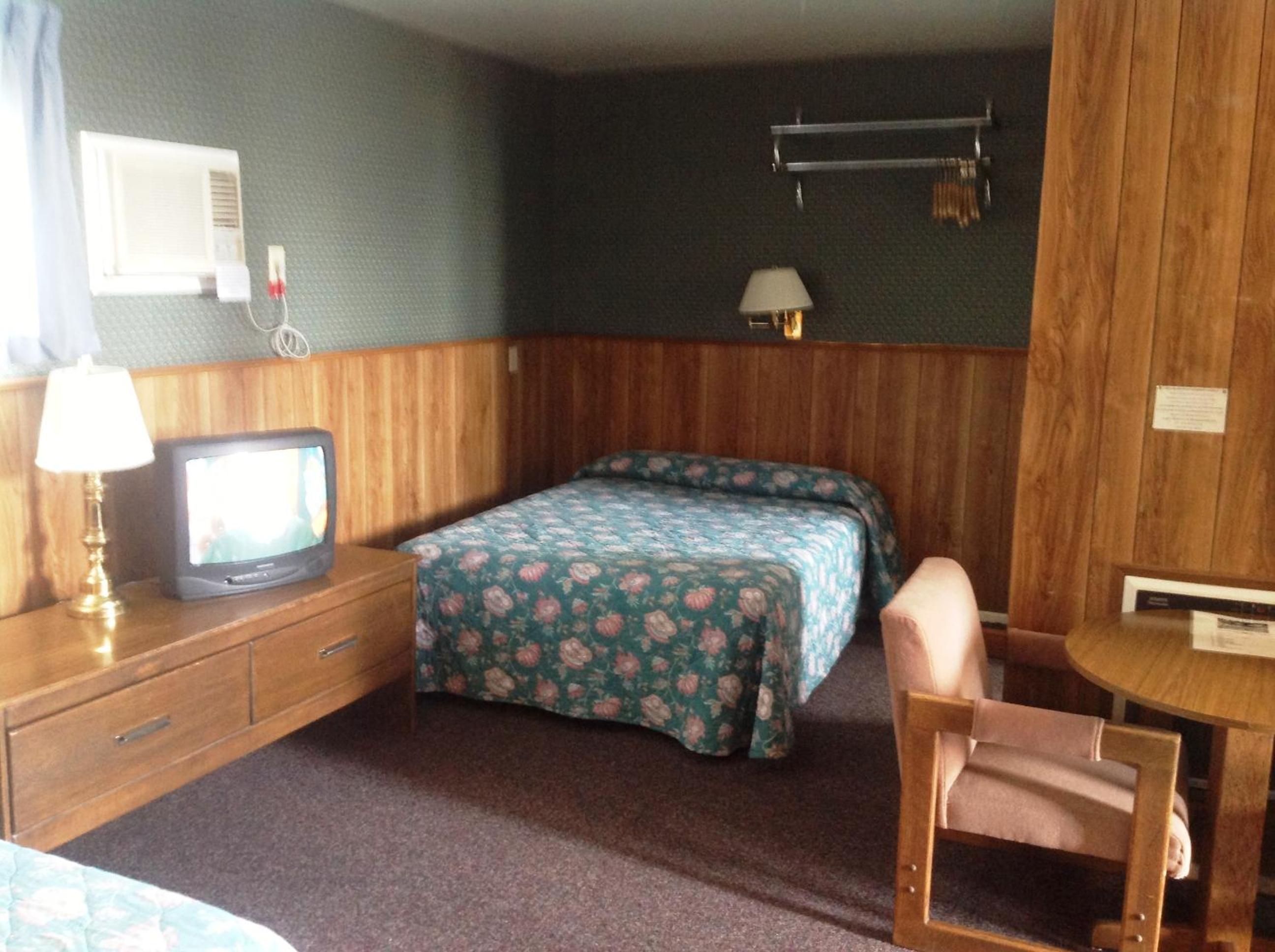 Bridgeport Inn