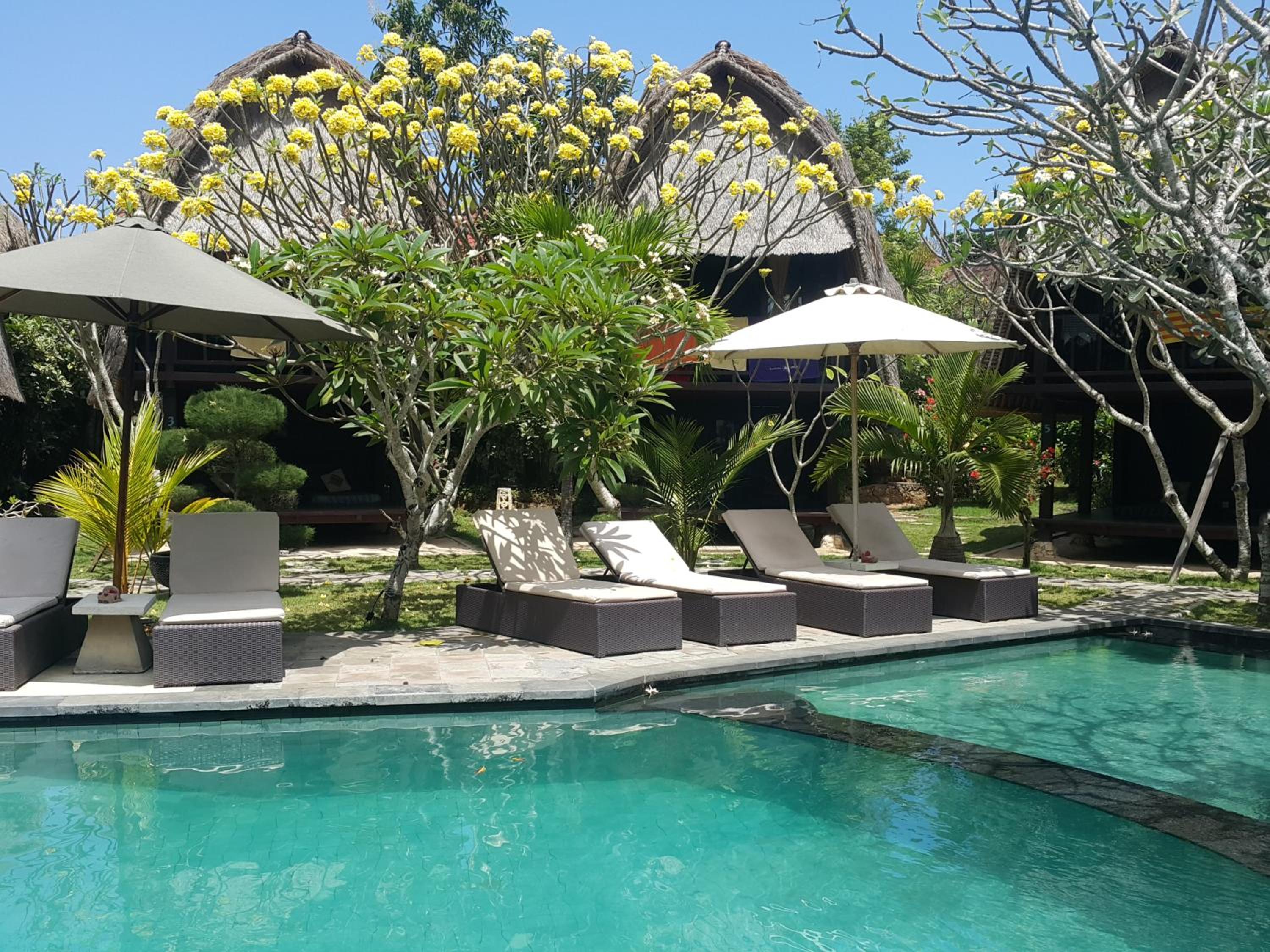 Nanuk's Bungalows