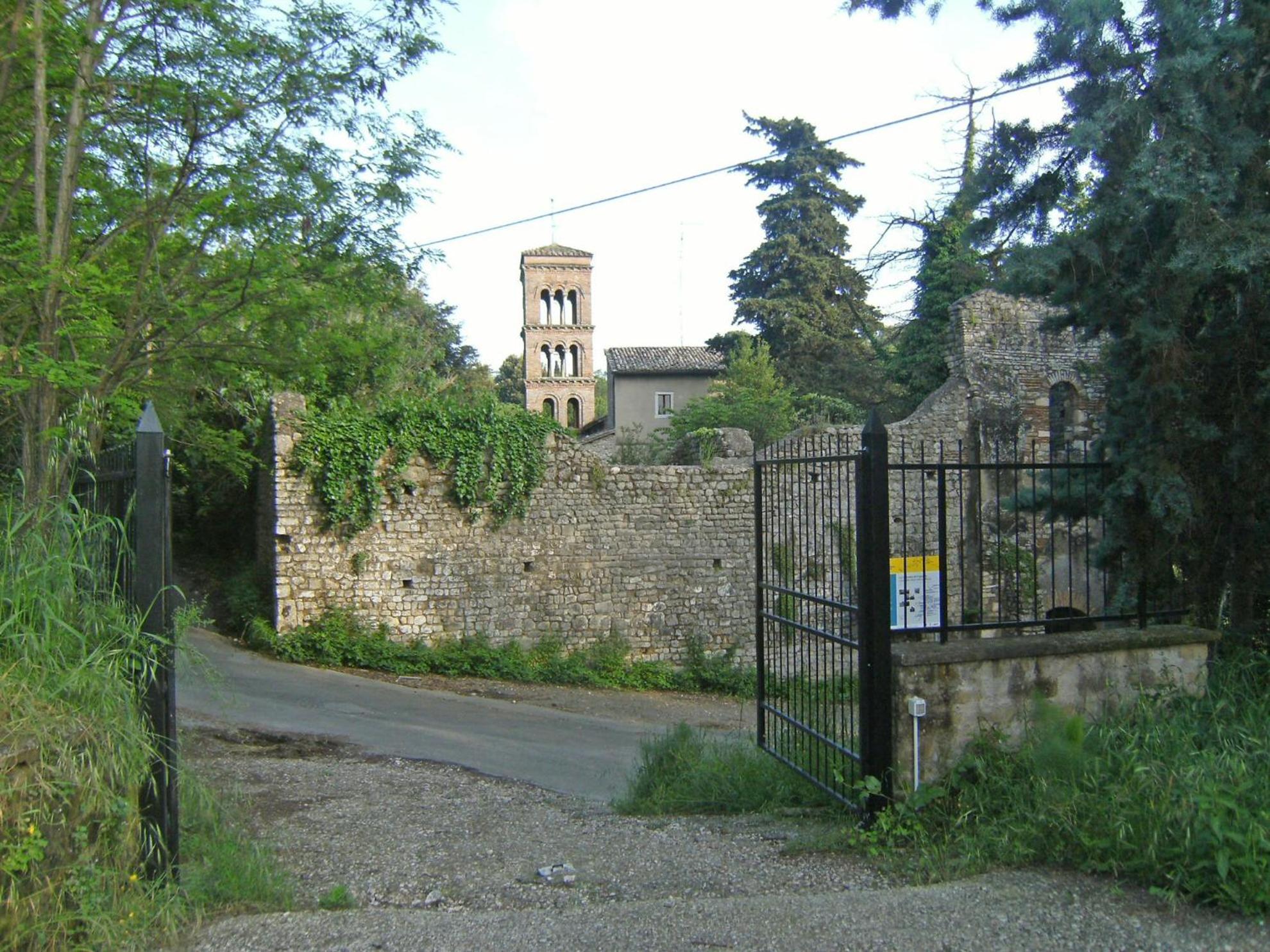 Photo 25