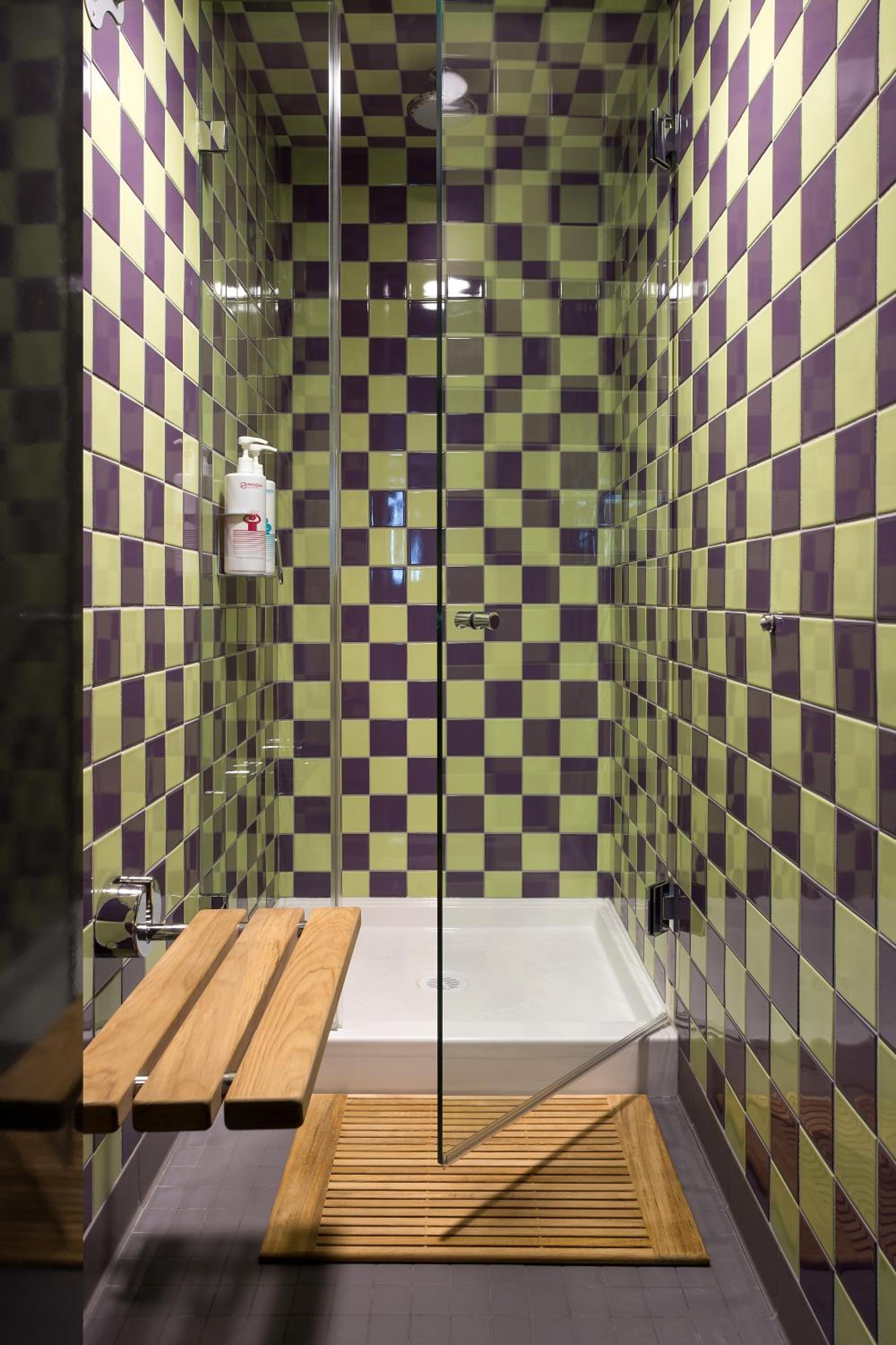 Pangea Pod Hotel - Image 5