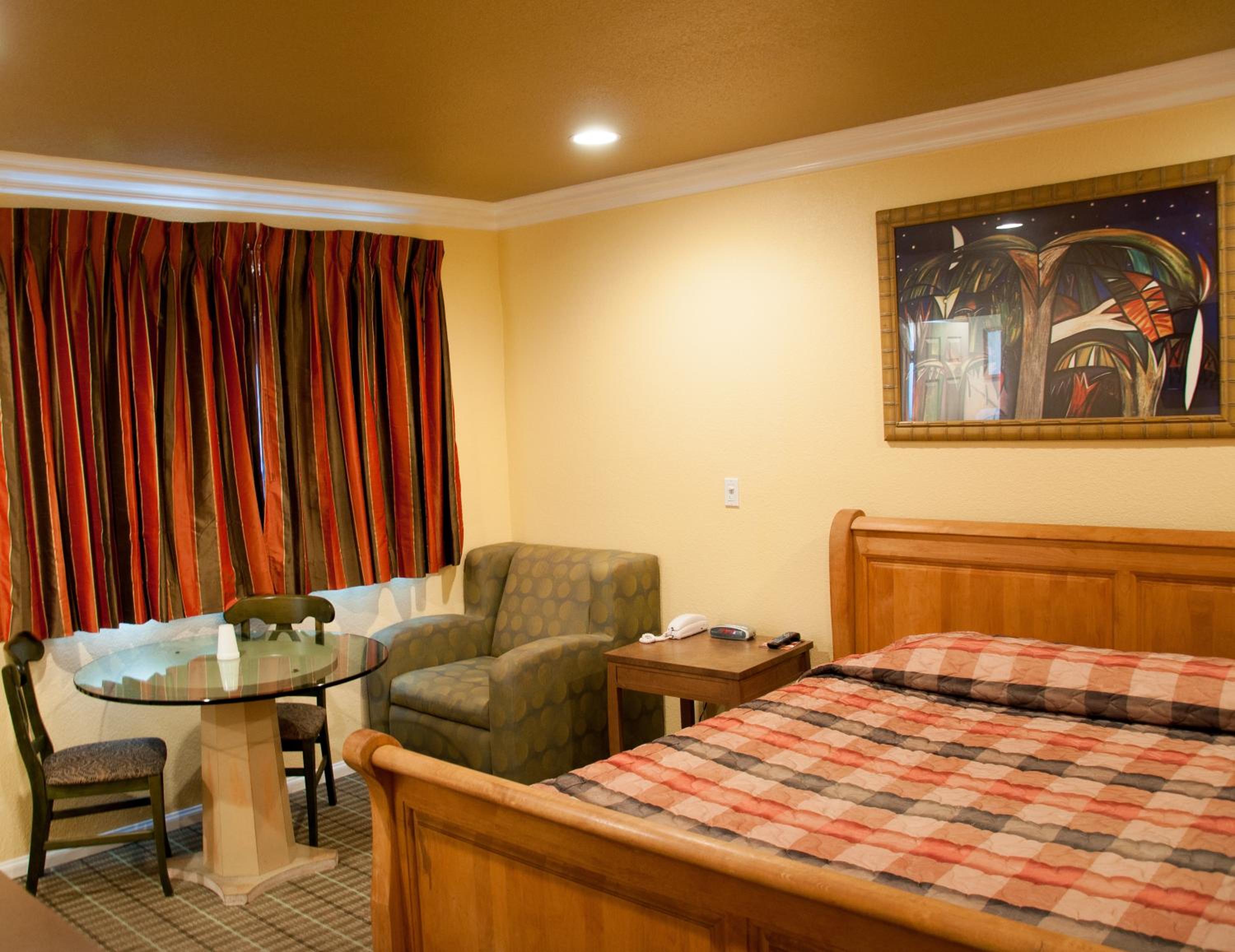 Ventura Vacations - Bayshore Inn Ventura - Property Image 9