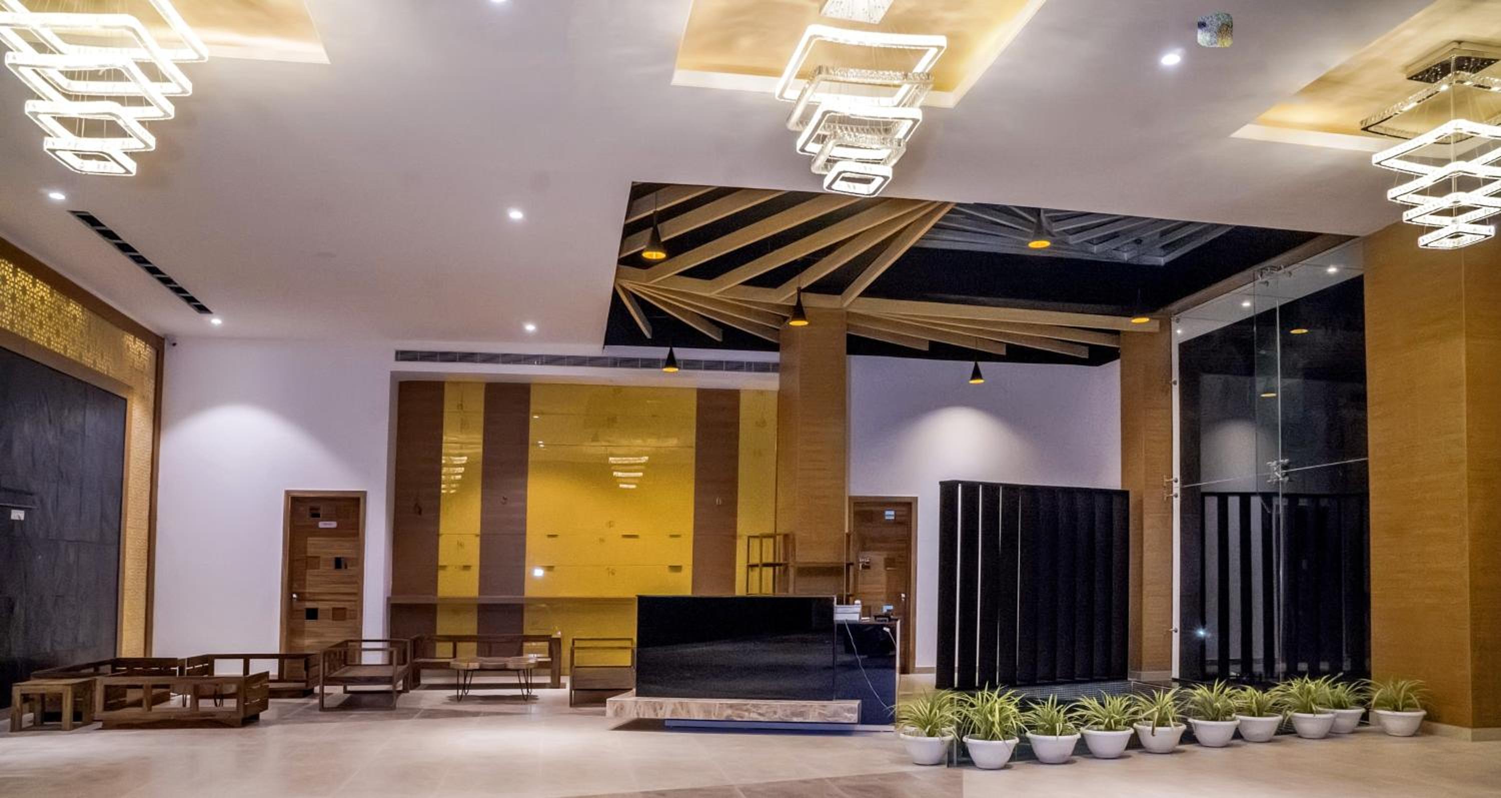 Via Lakhela Lakeview Resort & Spa