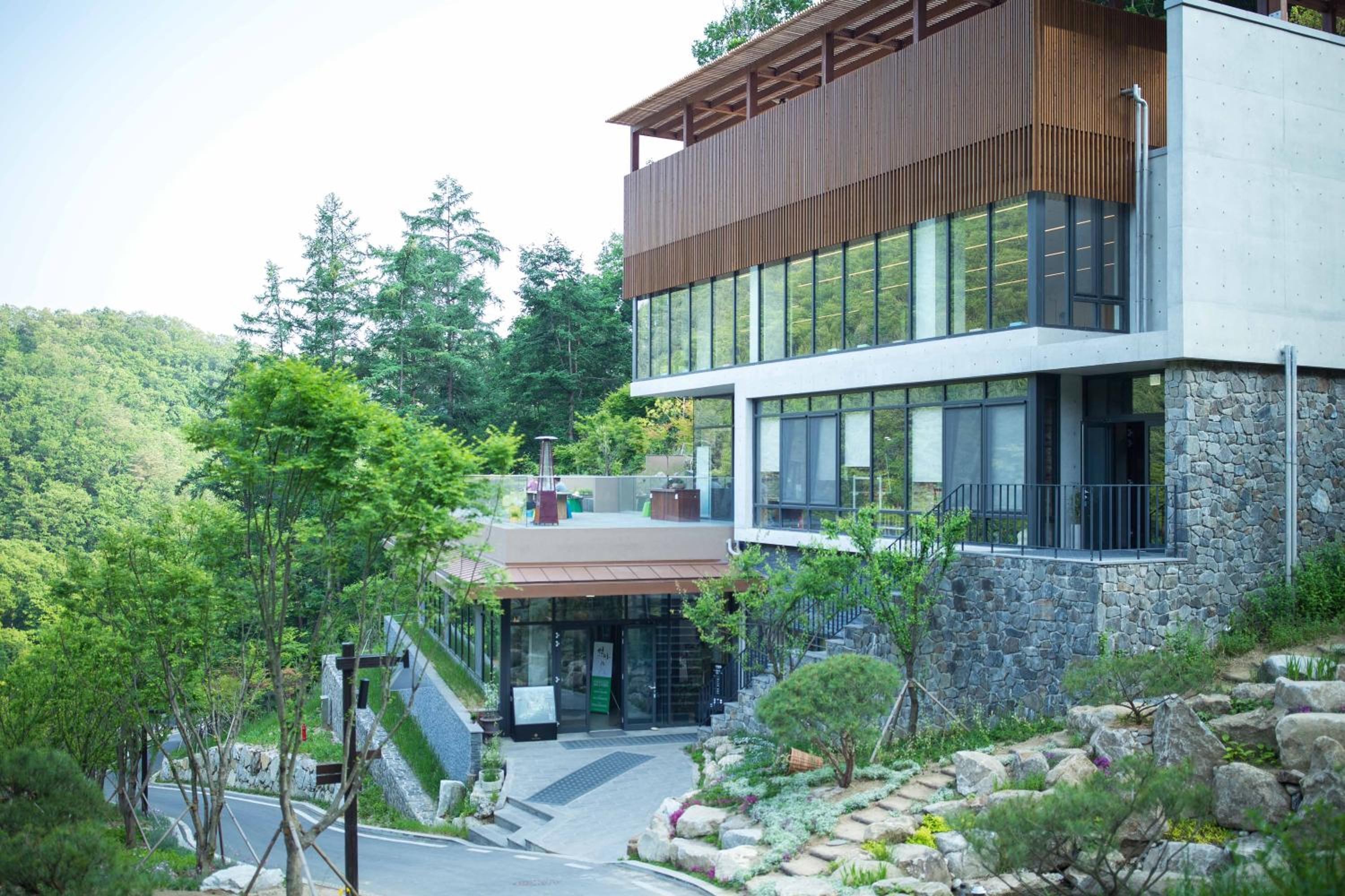 Healience Village