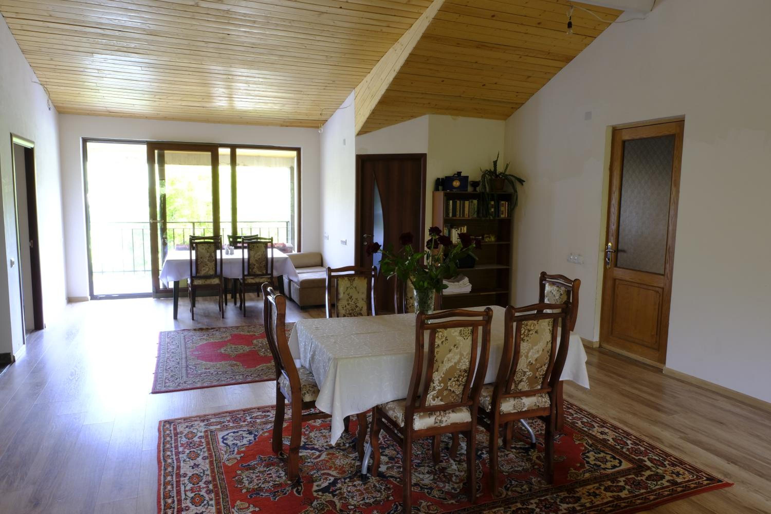 Chez Yvette