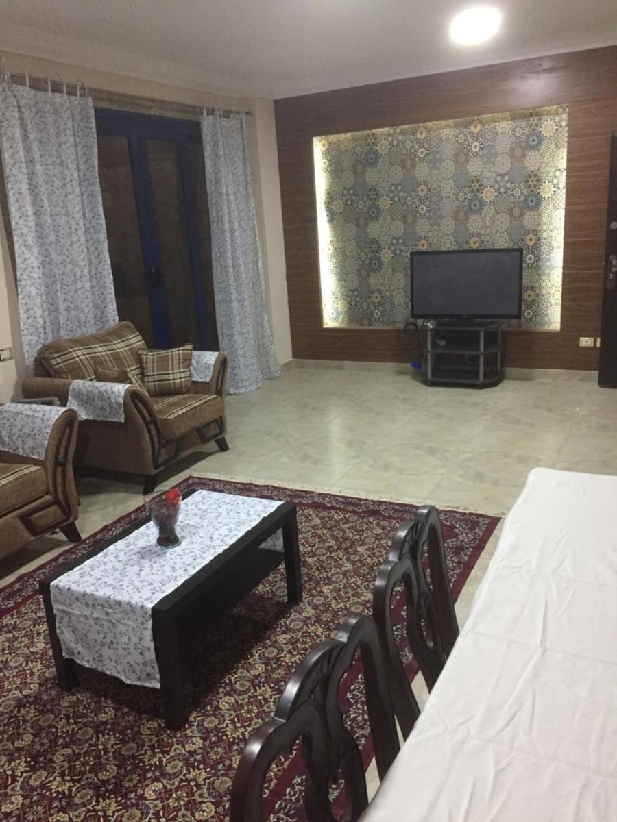 112 AUC Residence