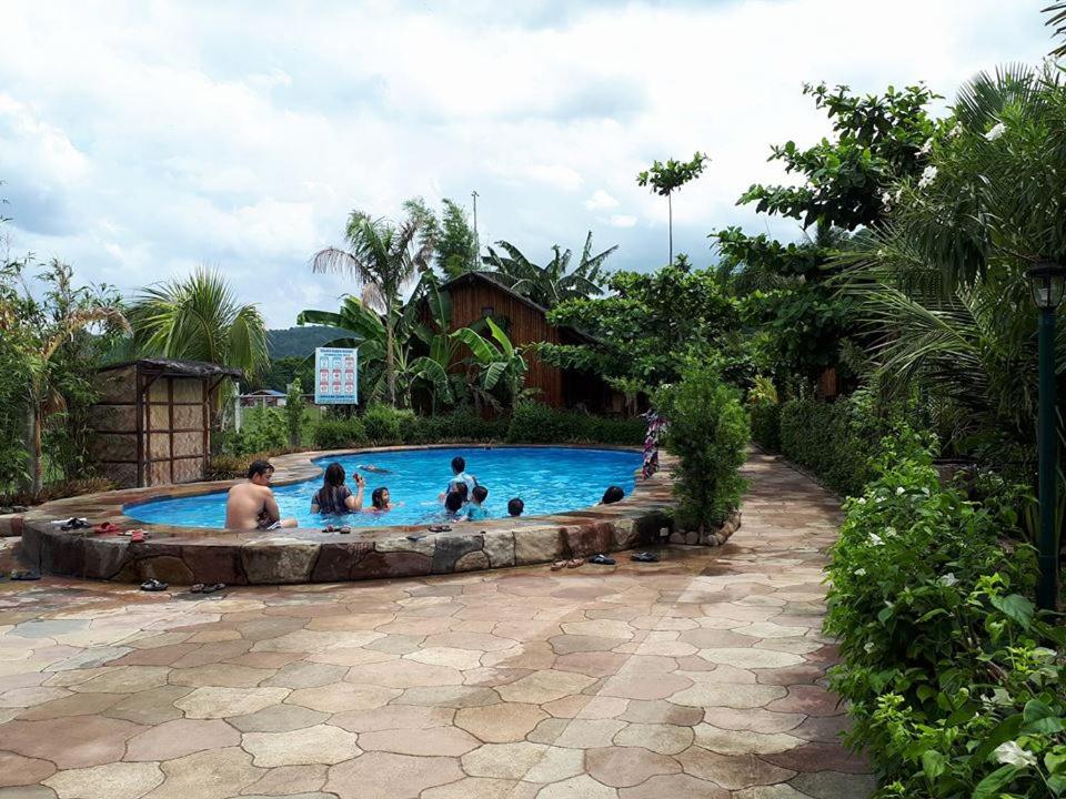 Calayo Beach Resort