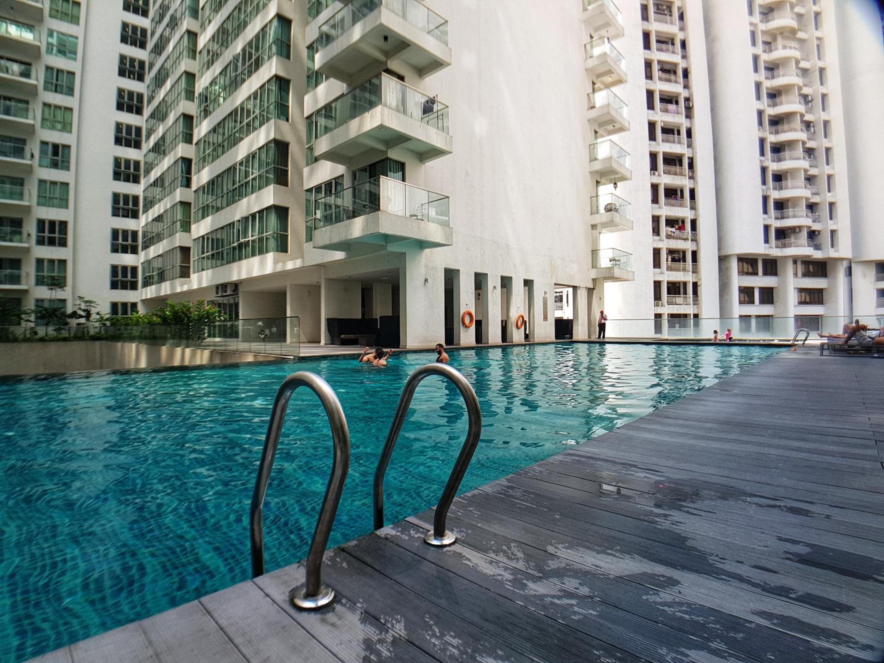 T1 KLCC view Studio@Regalia Infinity Pool