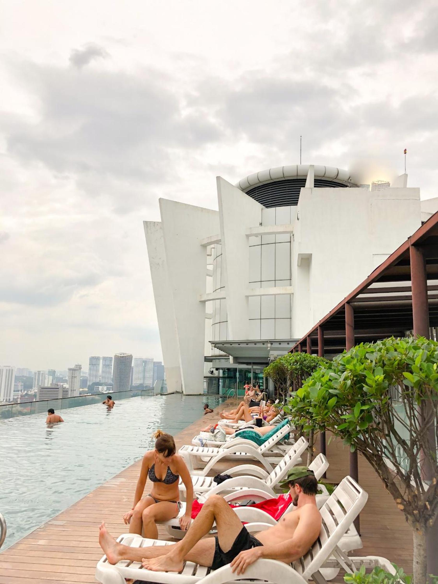 T1 KLCC view Studio@Regalia Infinity Pool