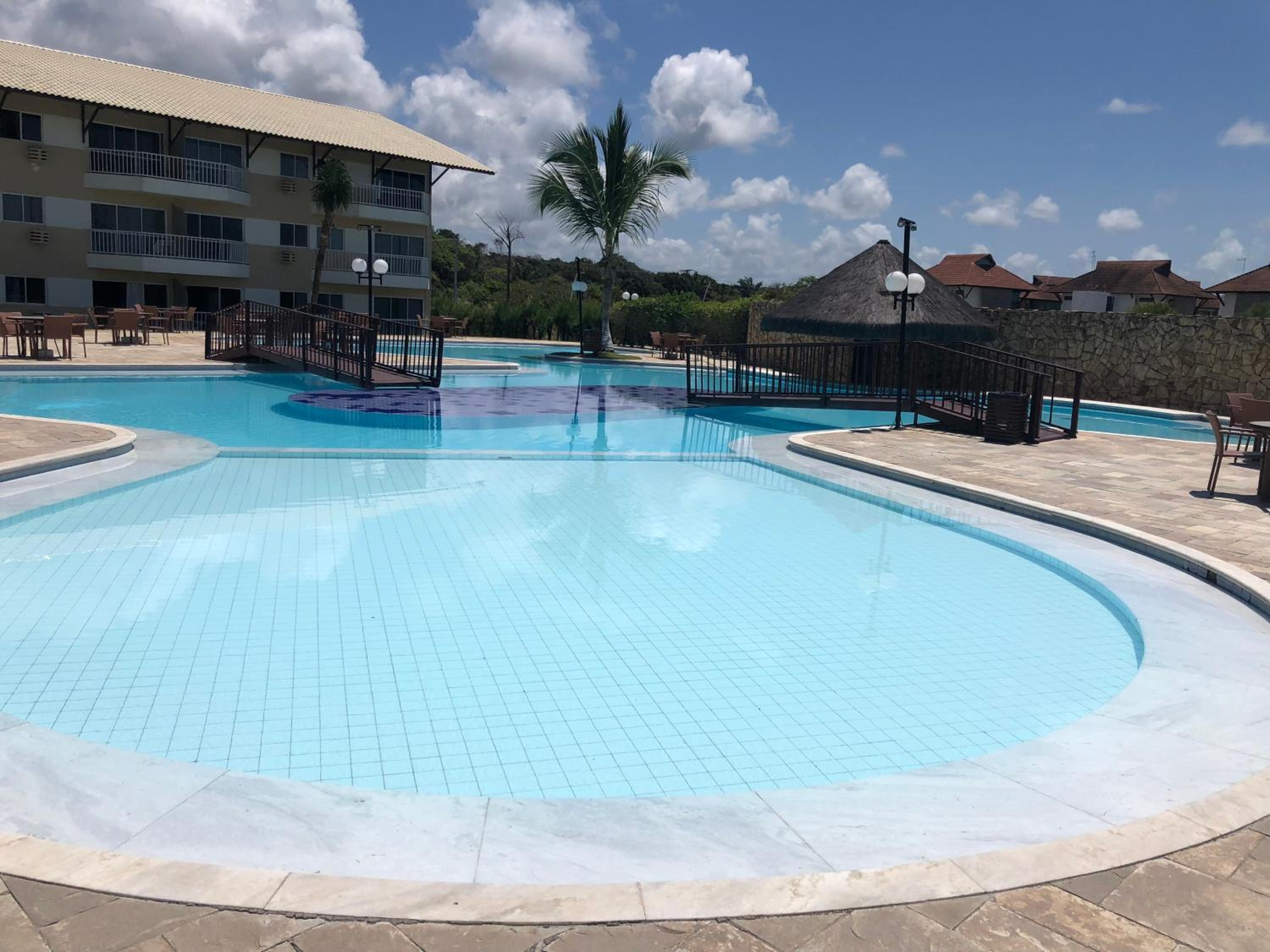 MARUPIARA SUITES- FLAT MURO ALTO