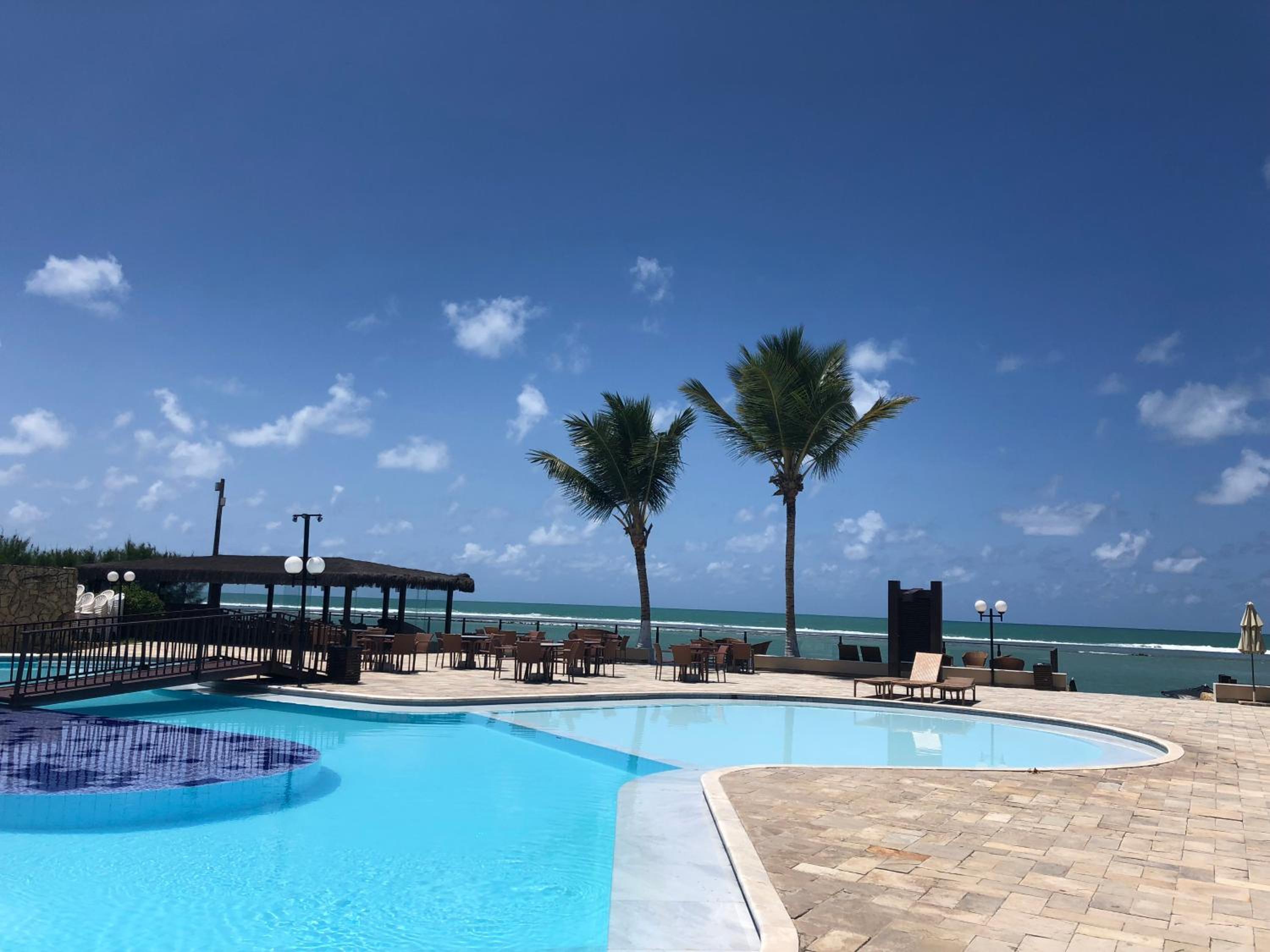 MARUPIARA SUITES- FLAT MURO ALTO