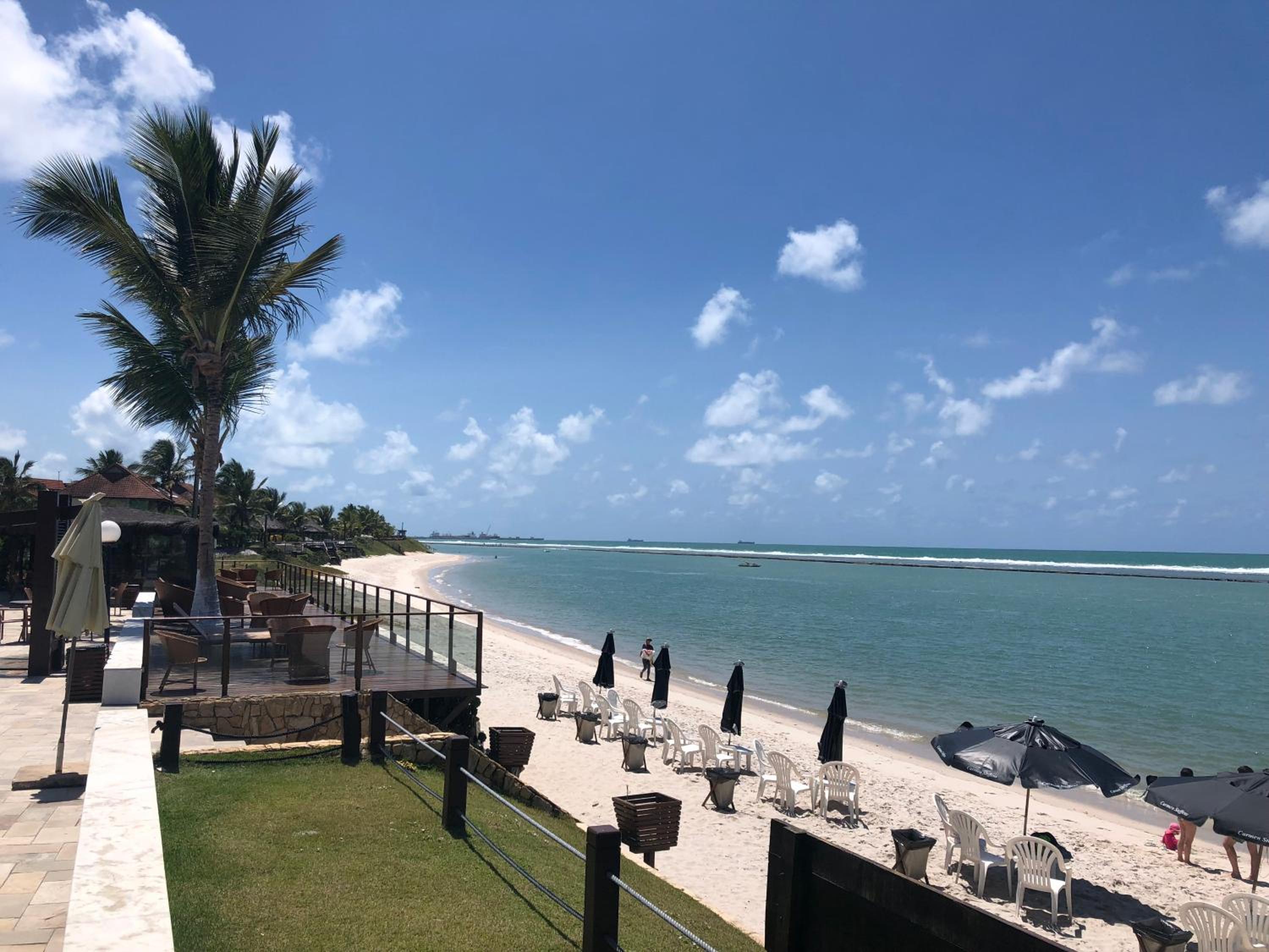 MARUPIARA SUITES- FLAT MURO ALTO