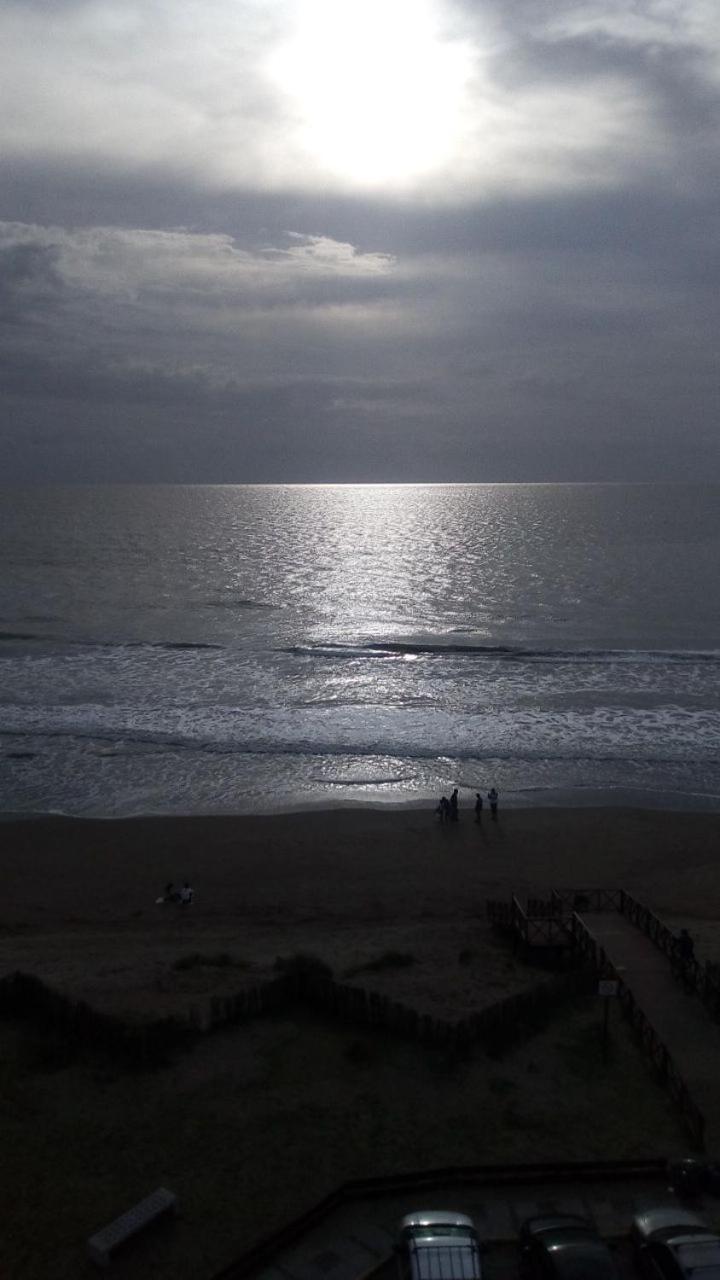 Santa Teresita frente al Mar
