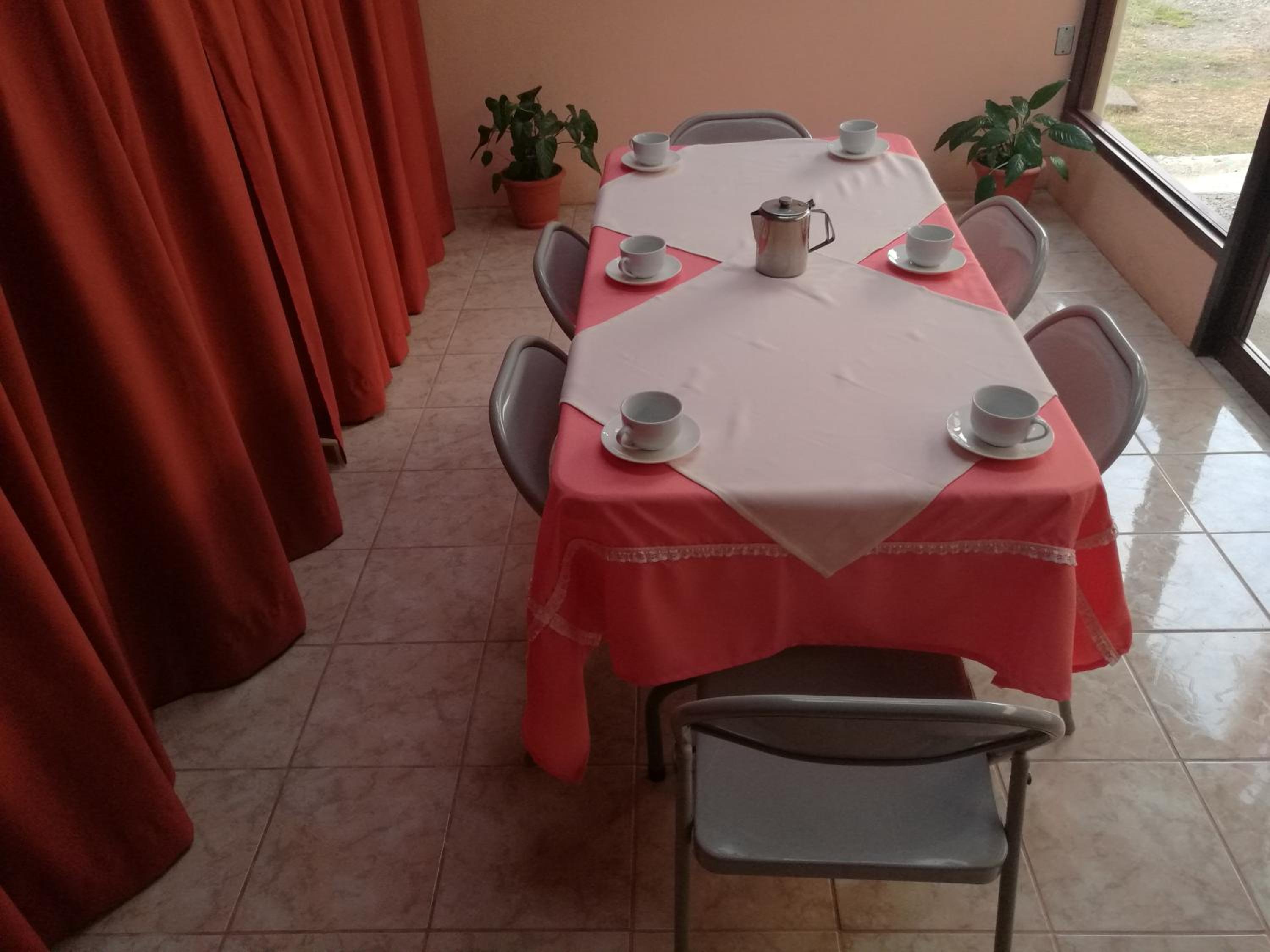 Hotel La Puesta Del Sol B&B