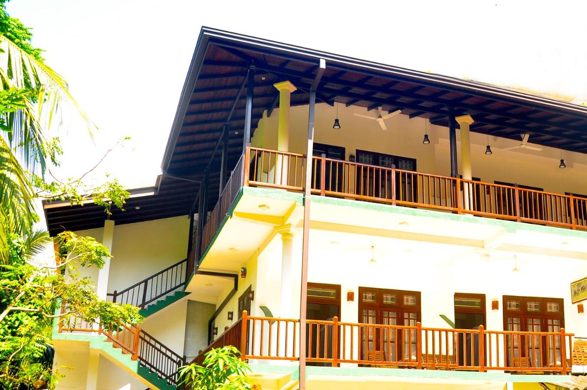 Hiru Resort Inn Unawatuna view 5