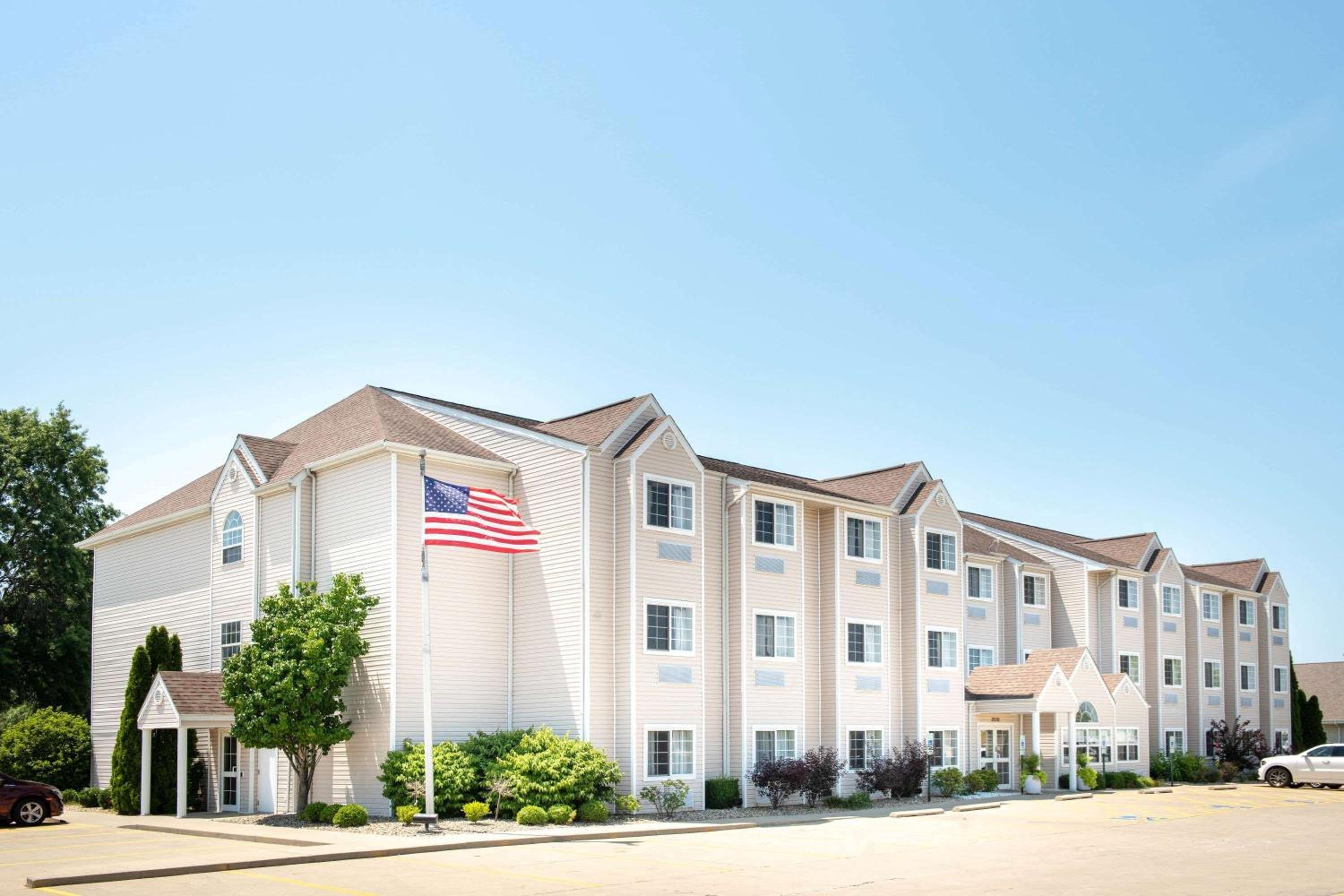 Hotel Microtel Inn & Suites by Wyndham Springfield - Image 1