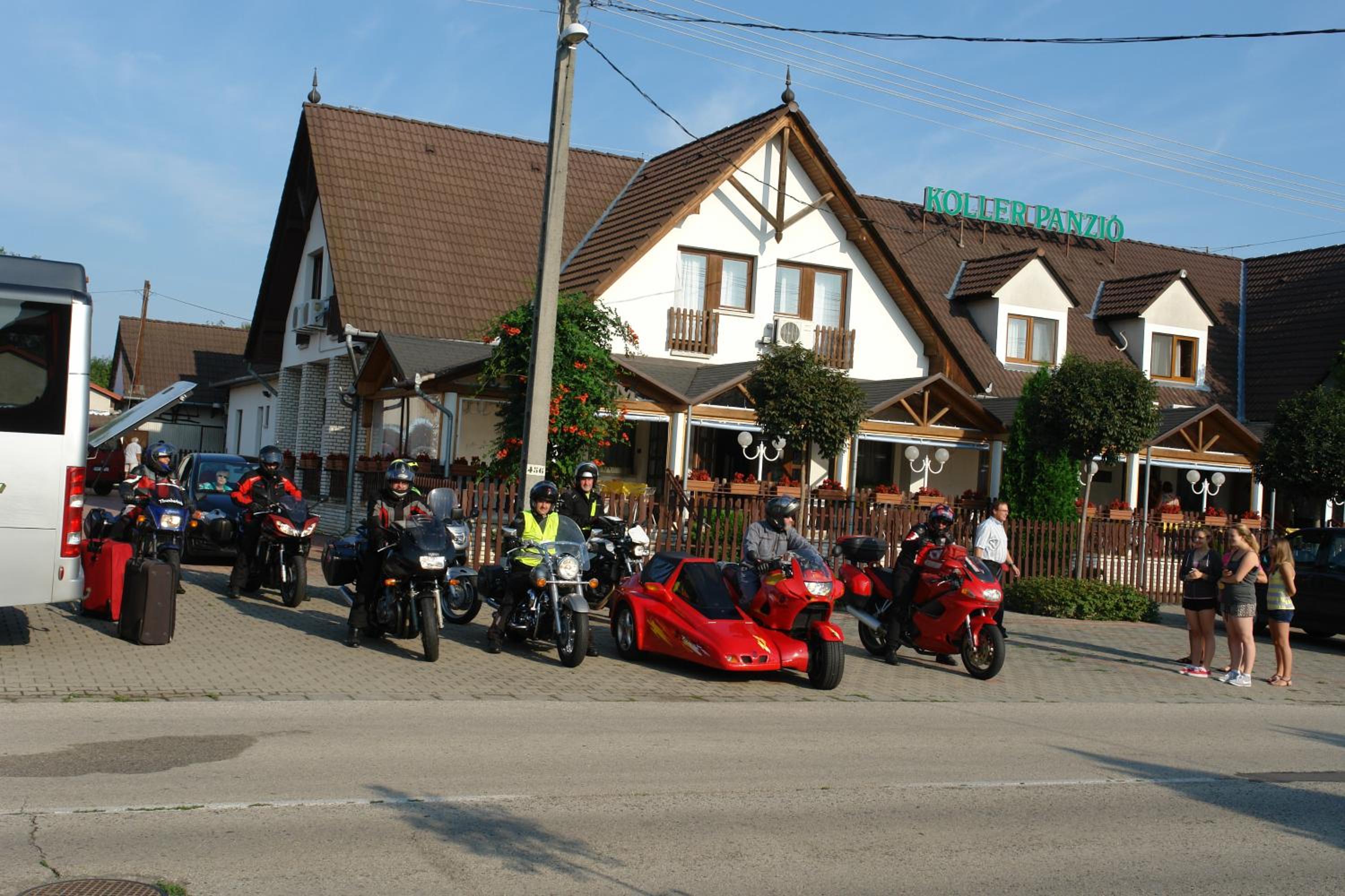 Photo 8