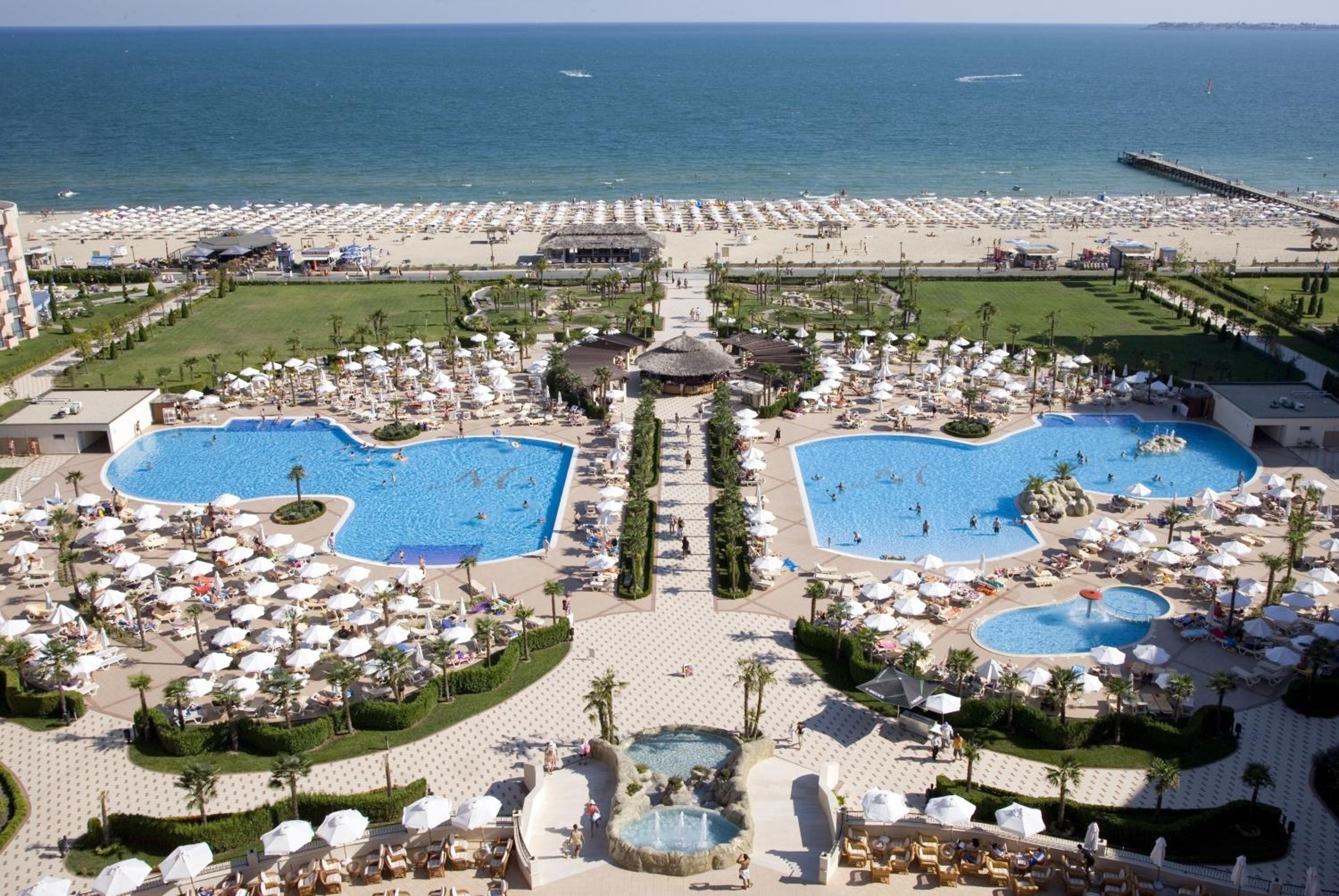 DIT Majestic Beach Resort