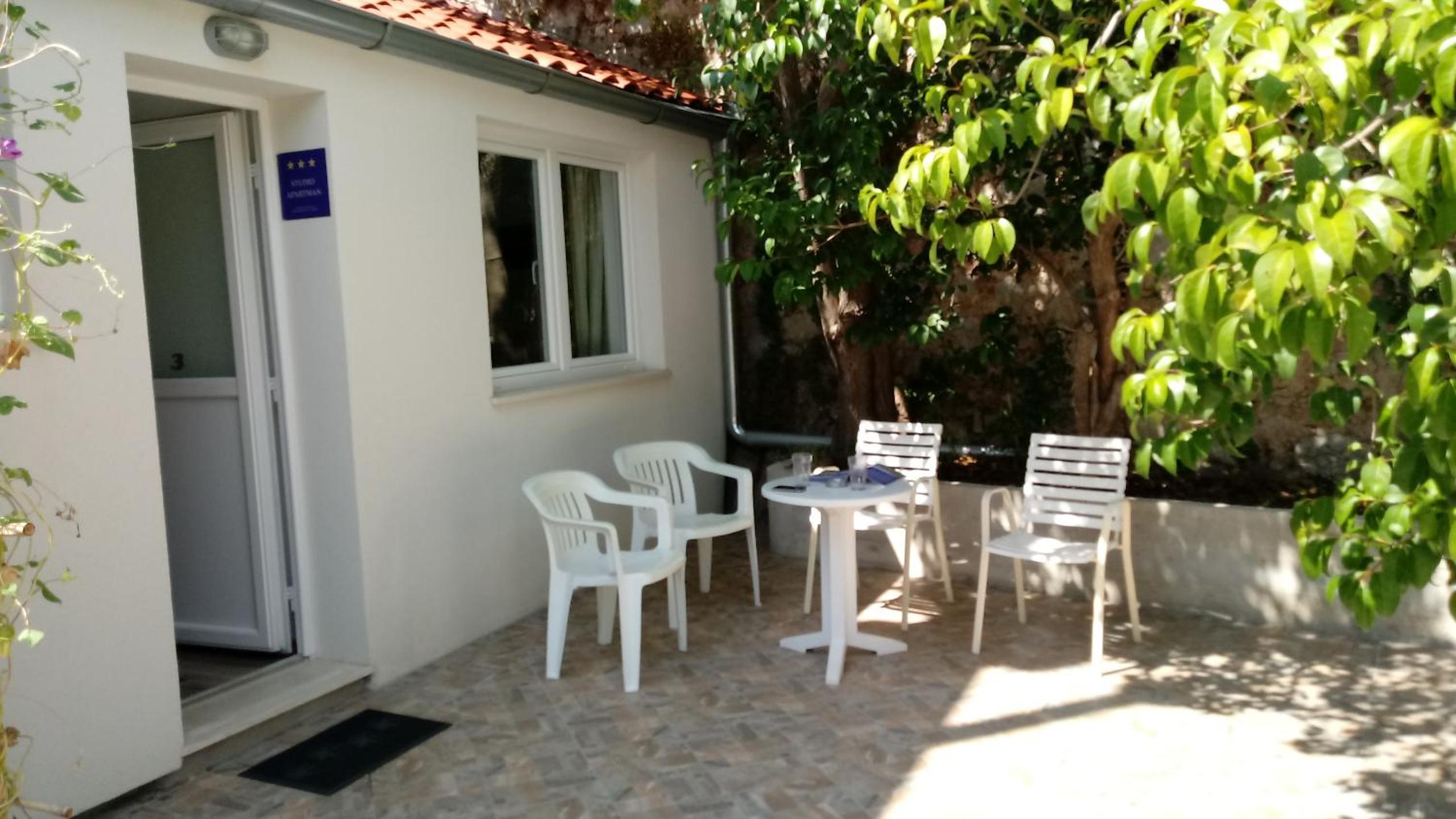 SerendipitY DubrOvniK CentrE-Free ParkinG