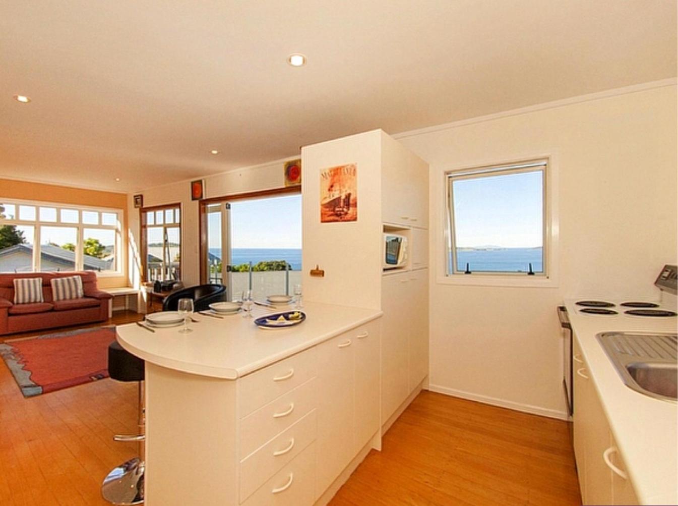 Pretty on Paku, Tairua - Cottage view 4