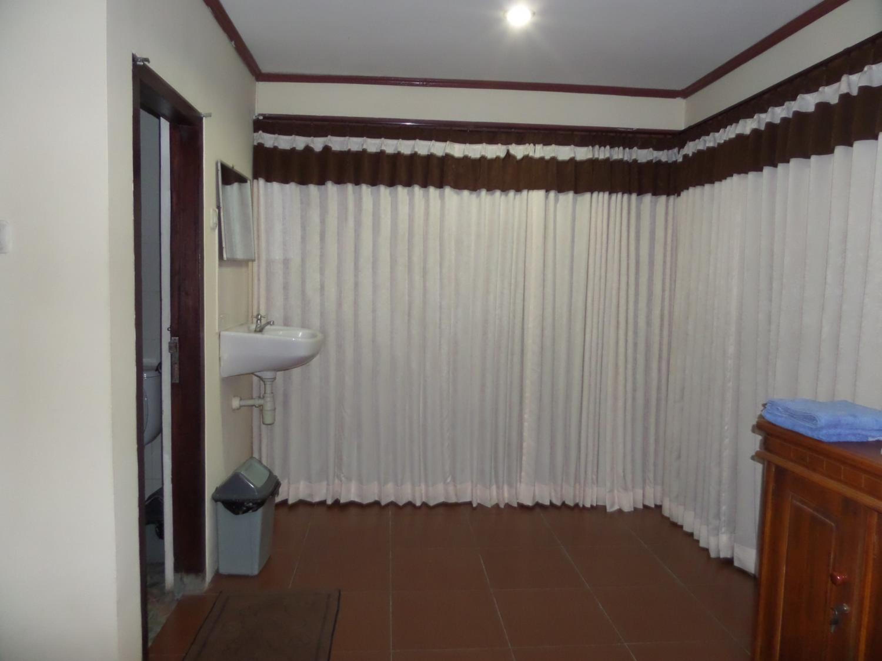 Kahyuna Guesthouse