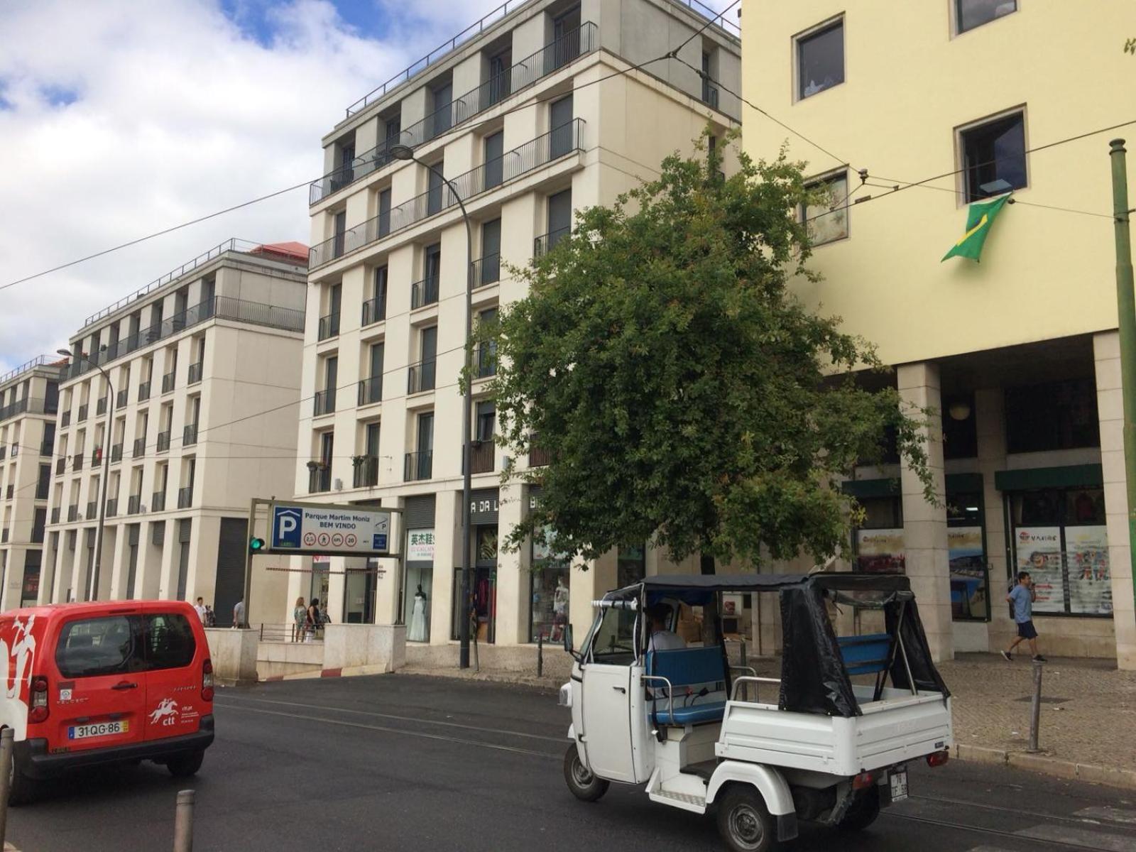 Sonel Investe Martim Moniz Apartment by Get Your Stay photo 3