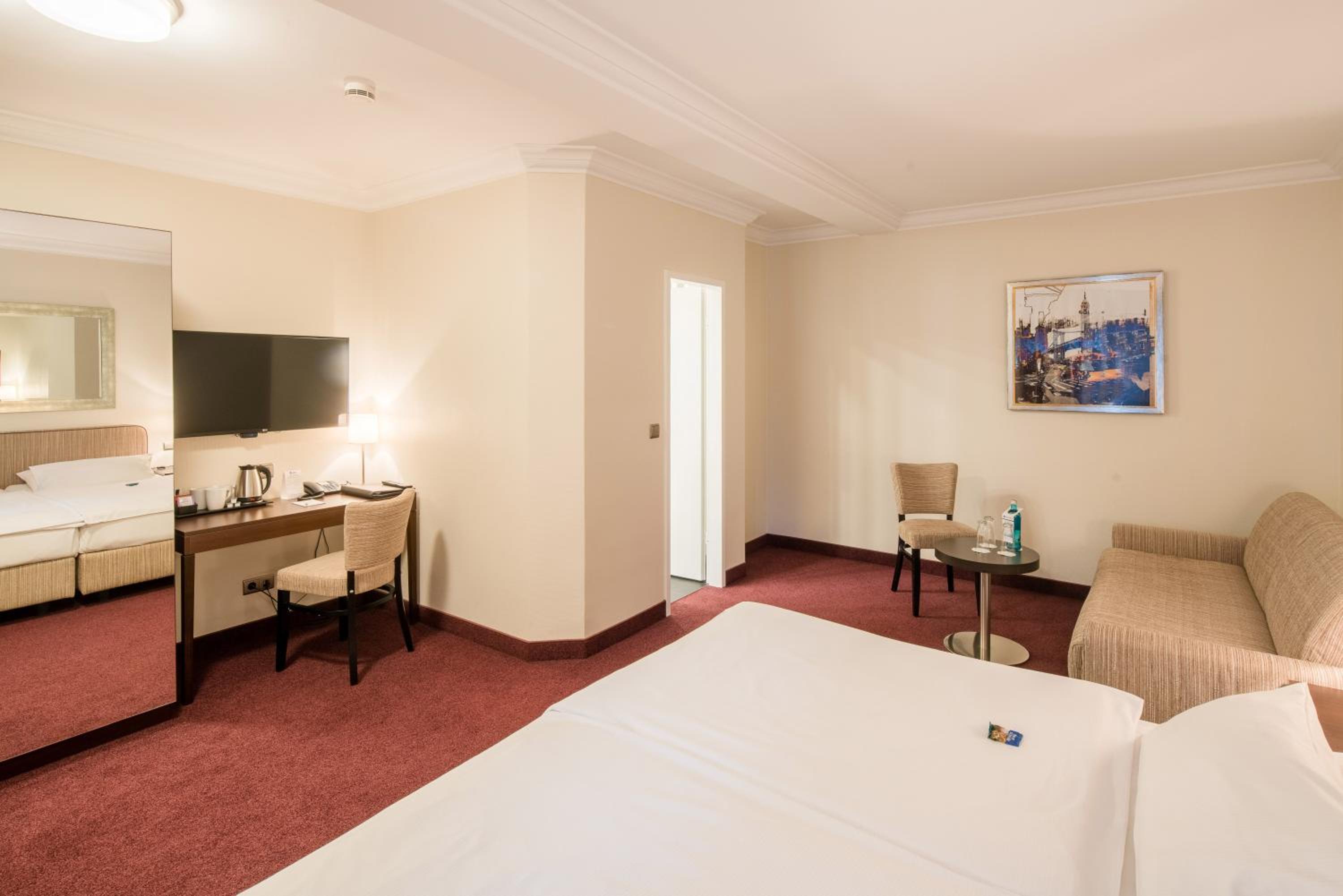 Hamburg Vacations - Best Western Hotel Hamburg International - Property Image 1