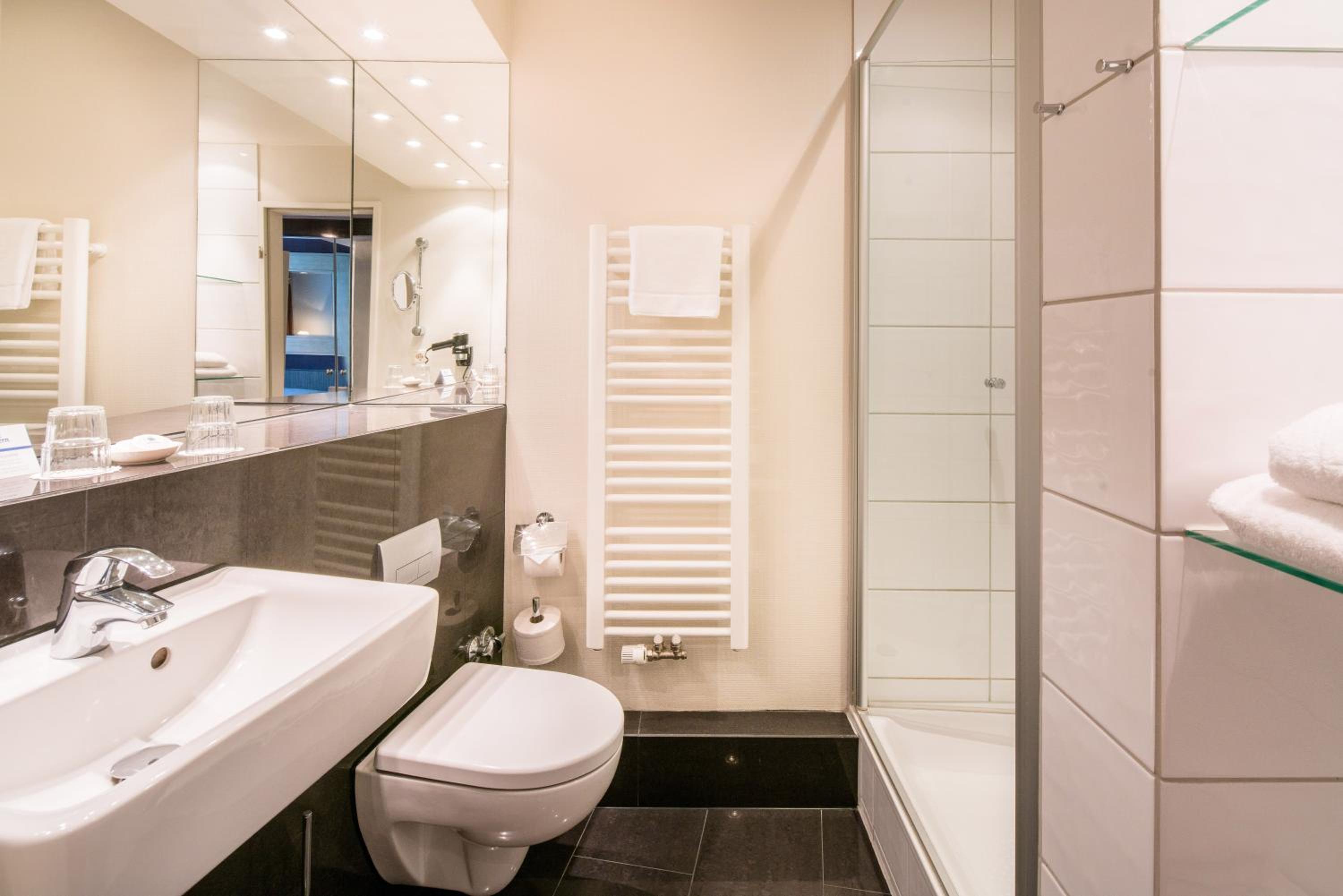 Hamburg Vacations - Best Western Hotel Hamburg International - Property Image 23