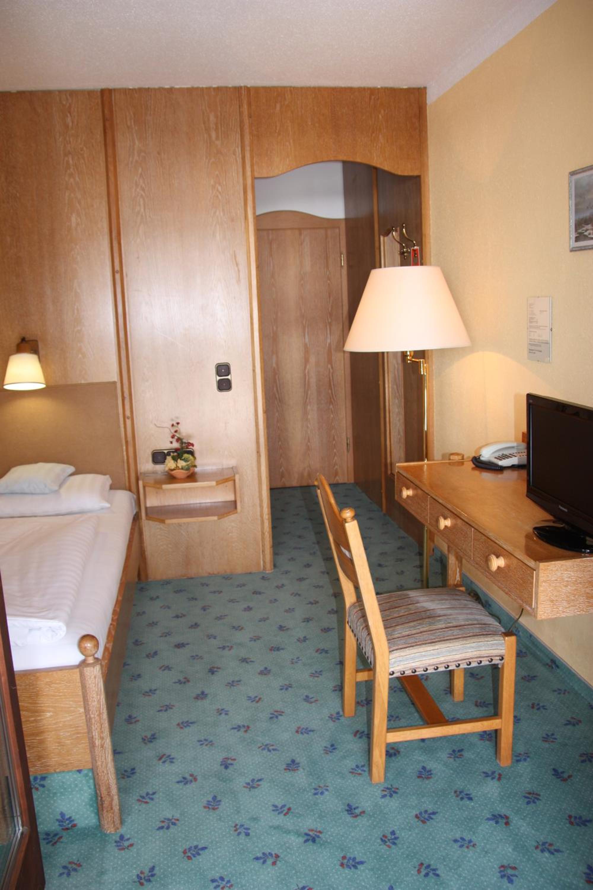 Photo 16