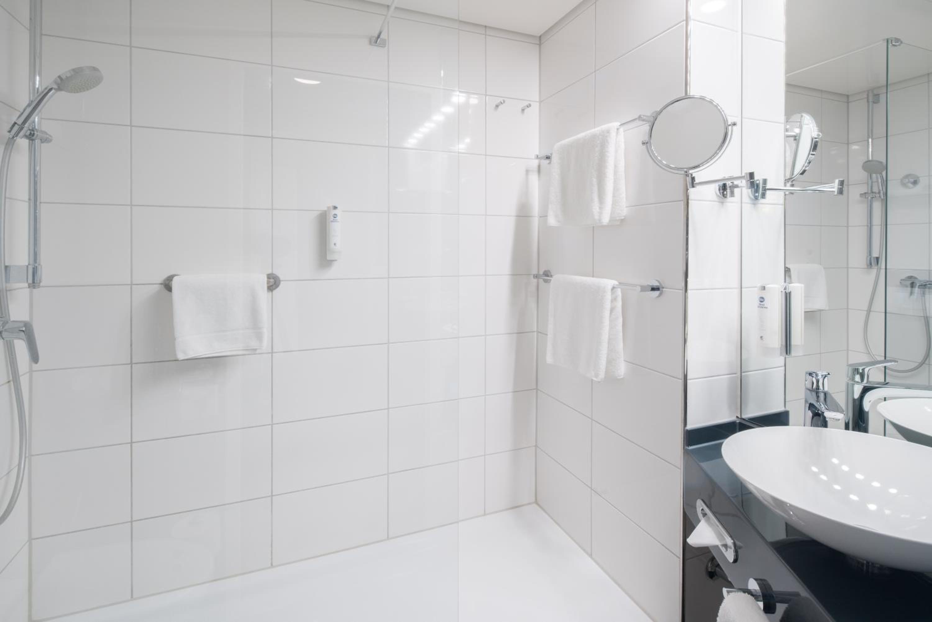 Hamburg Vacations - Best Western Hotel Hamburg International - Property Image 13