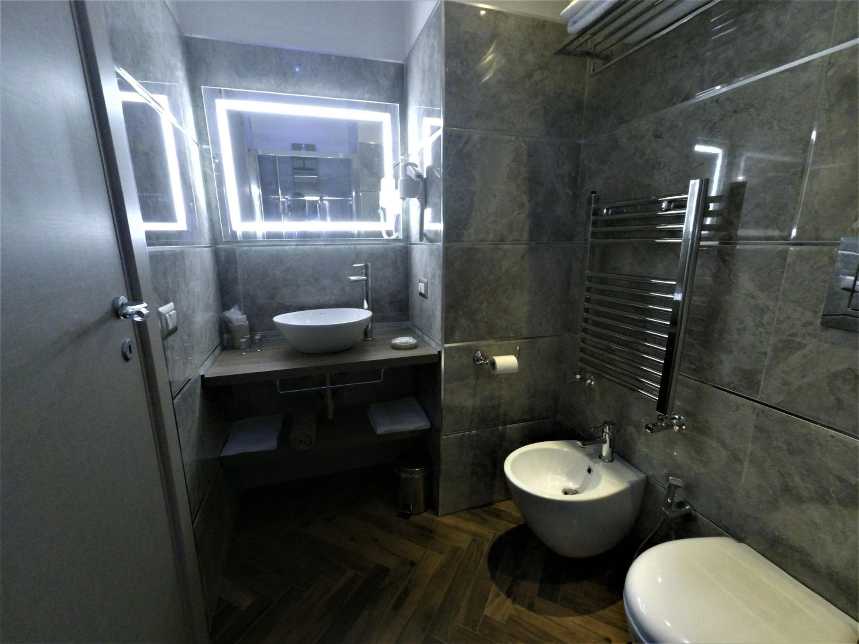 Royal Rooms Luxury Suite