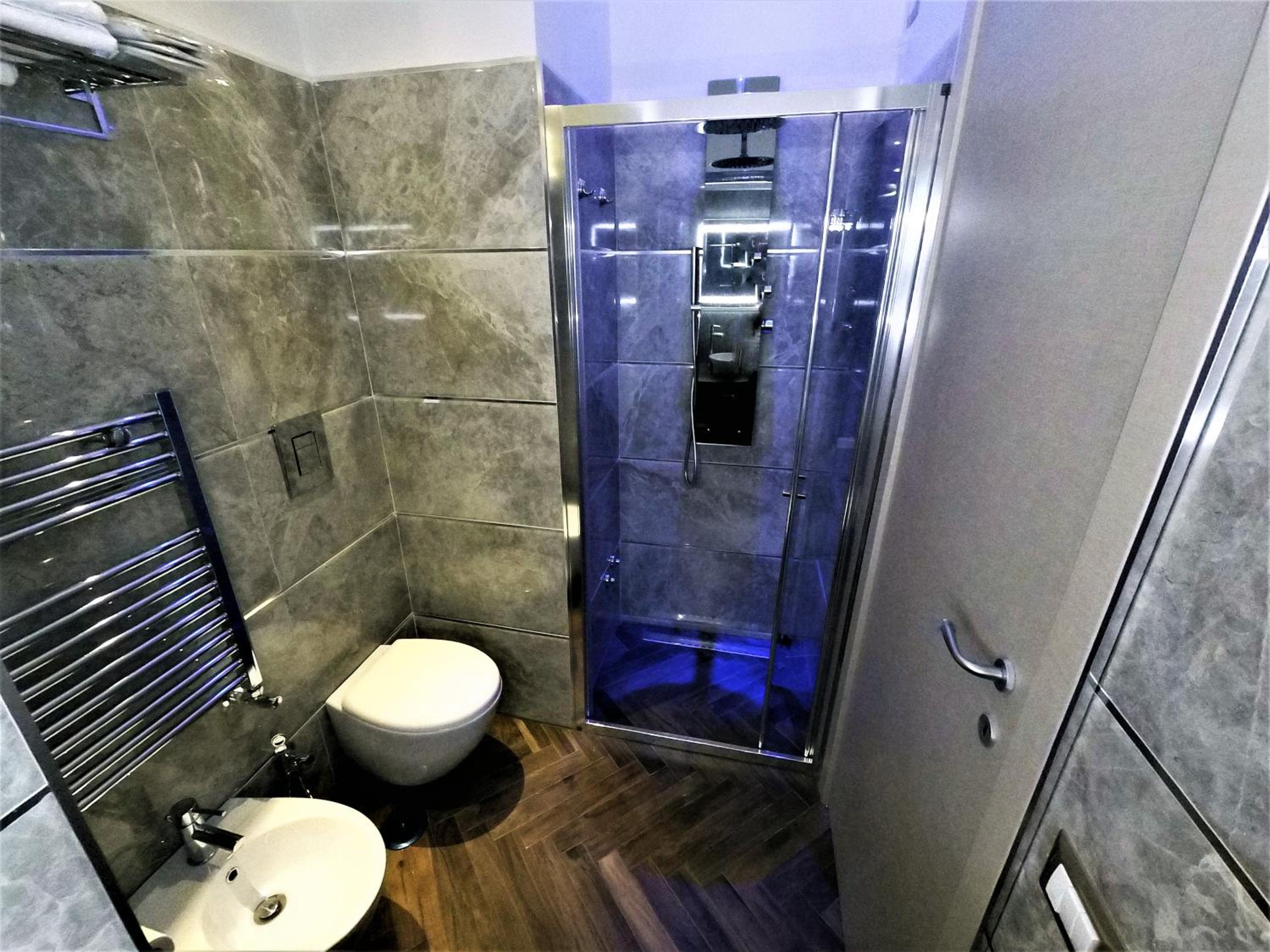 Royal Rooms Luxury Suite