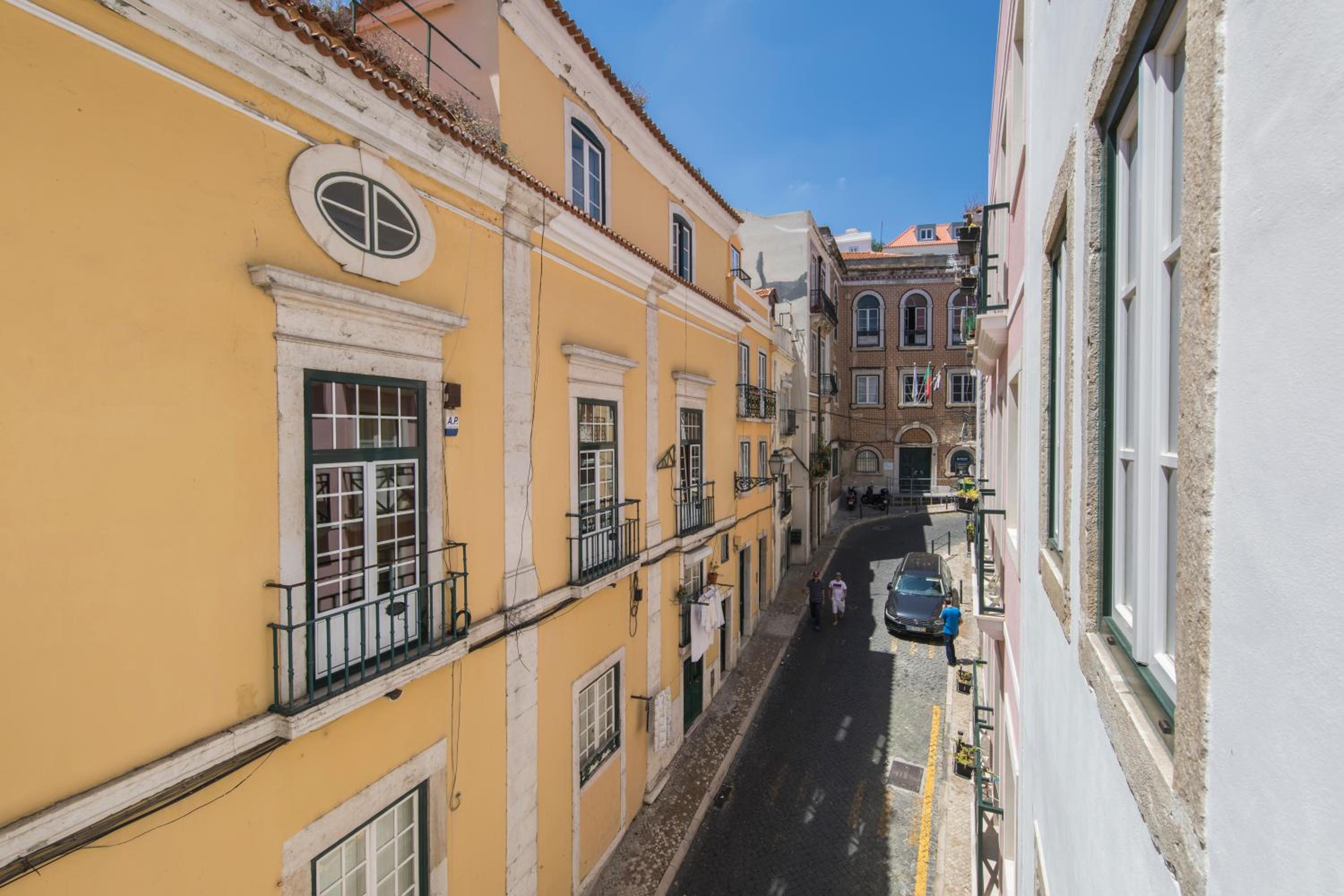 Cozy Flat in the Heart of Alfama