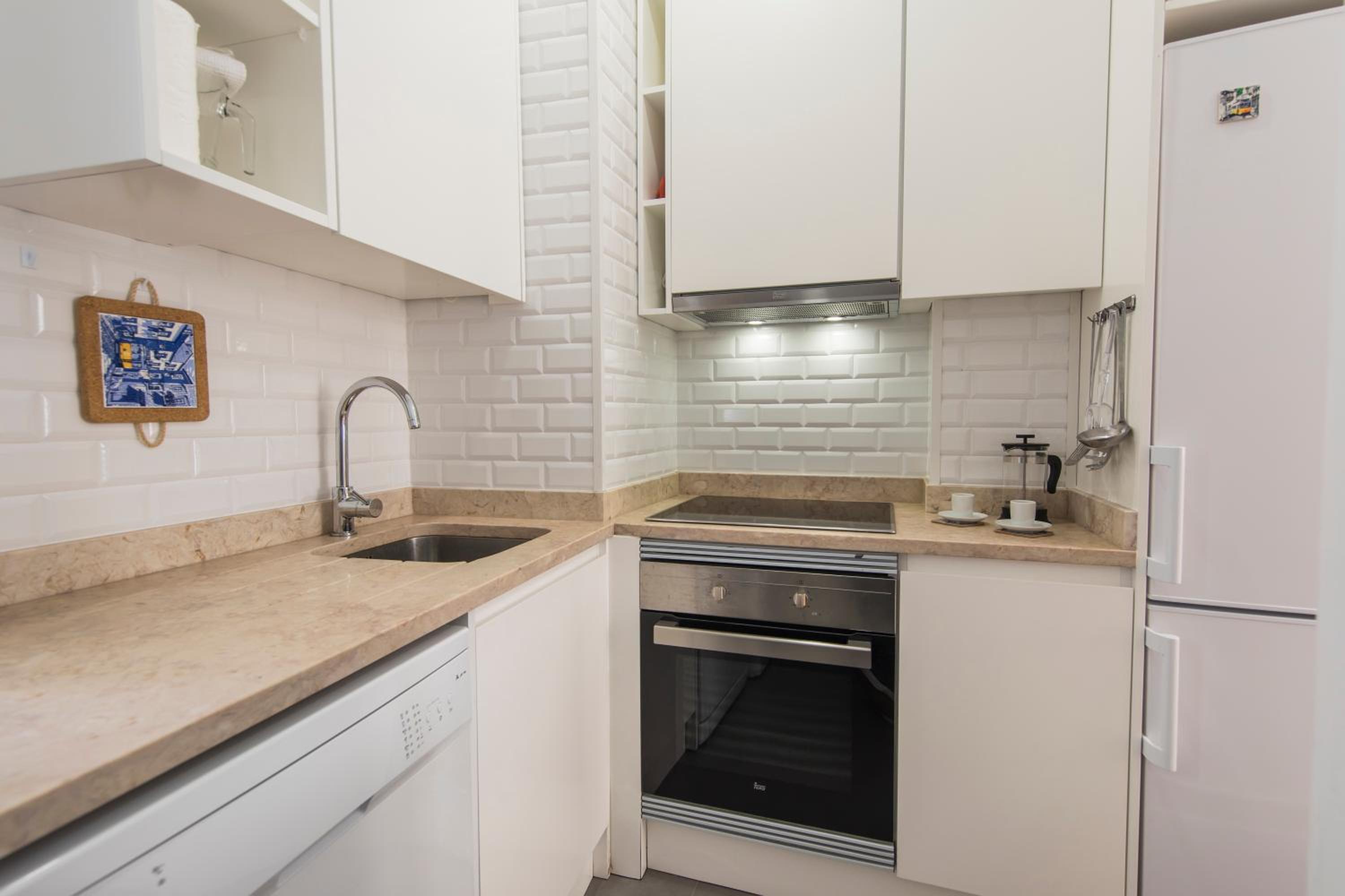 Cozy Flat in the Heart of Alfama