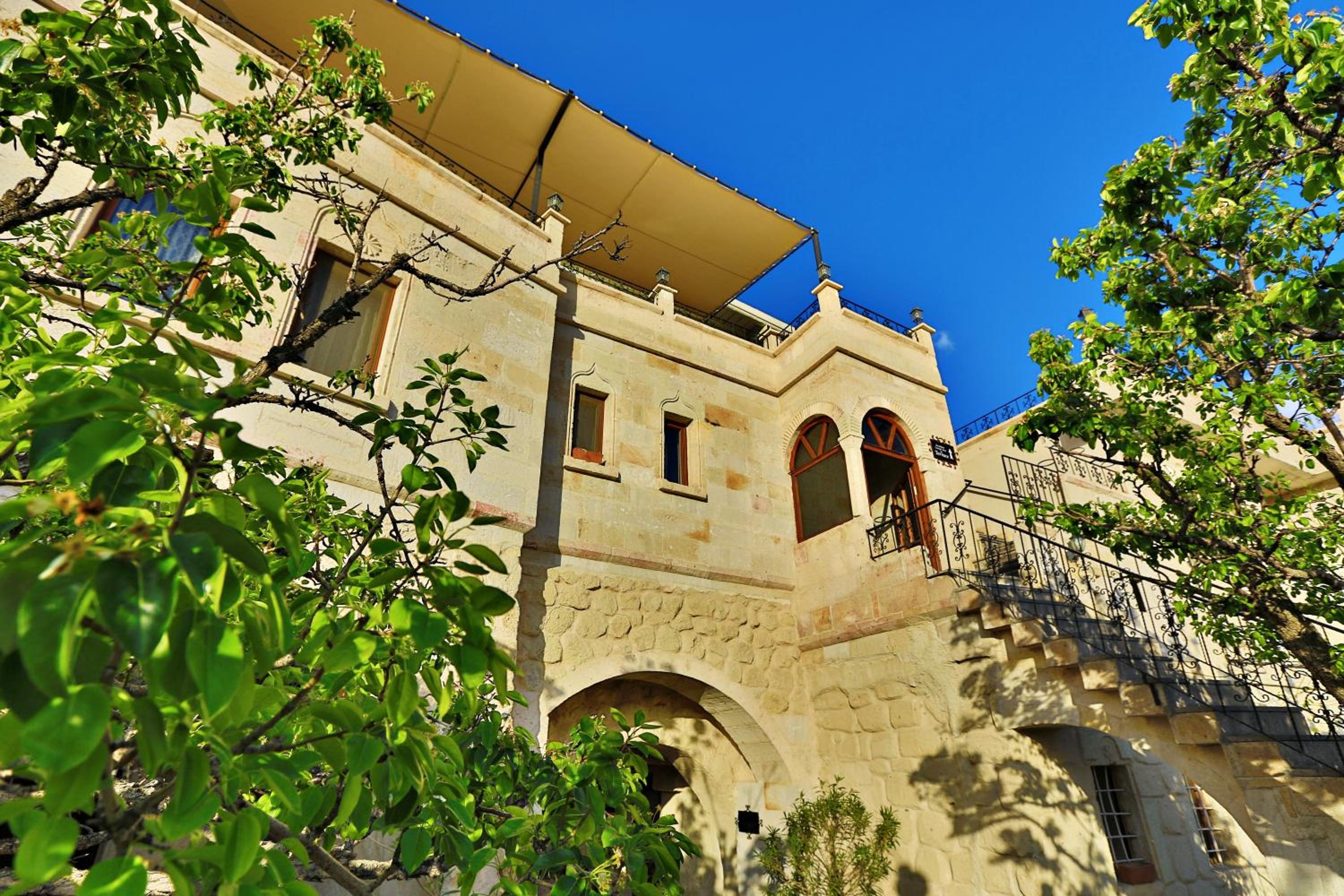 Elysee Cave House - Image 169