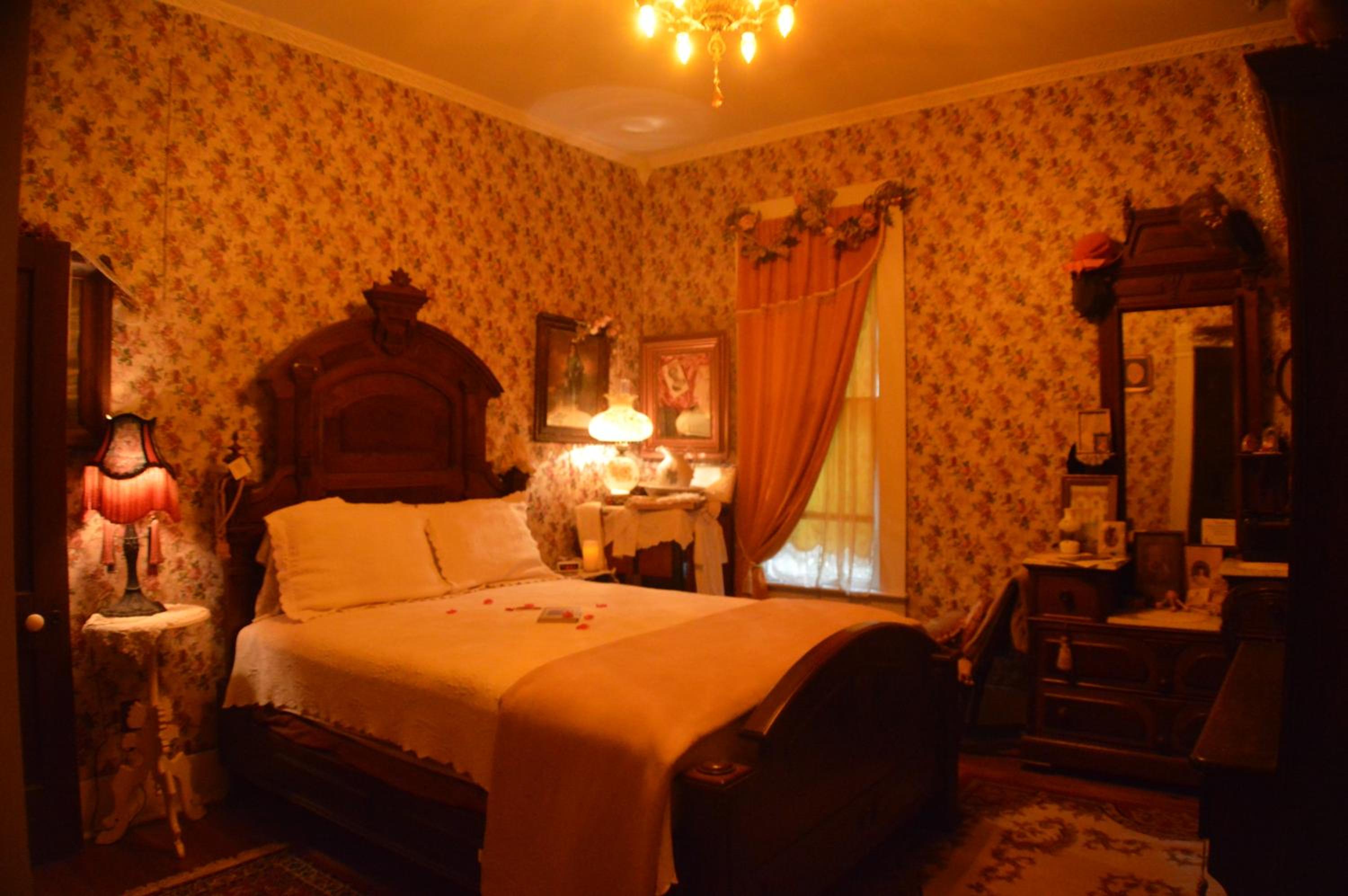 Carleton House Bed and Breakfast