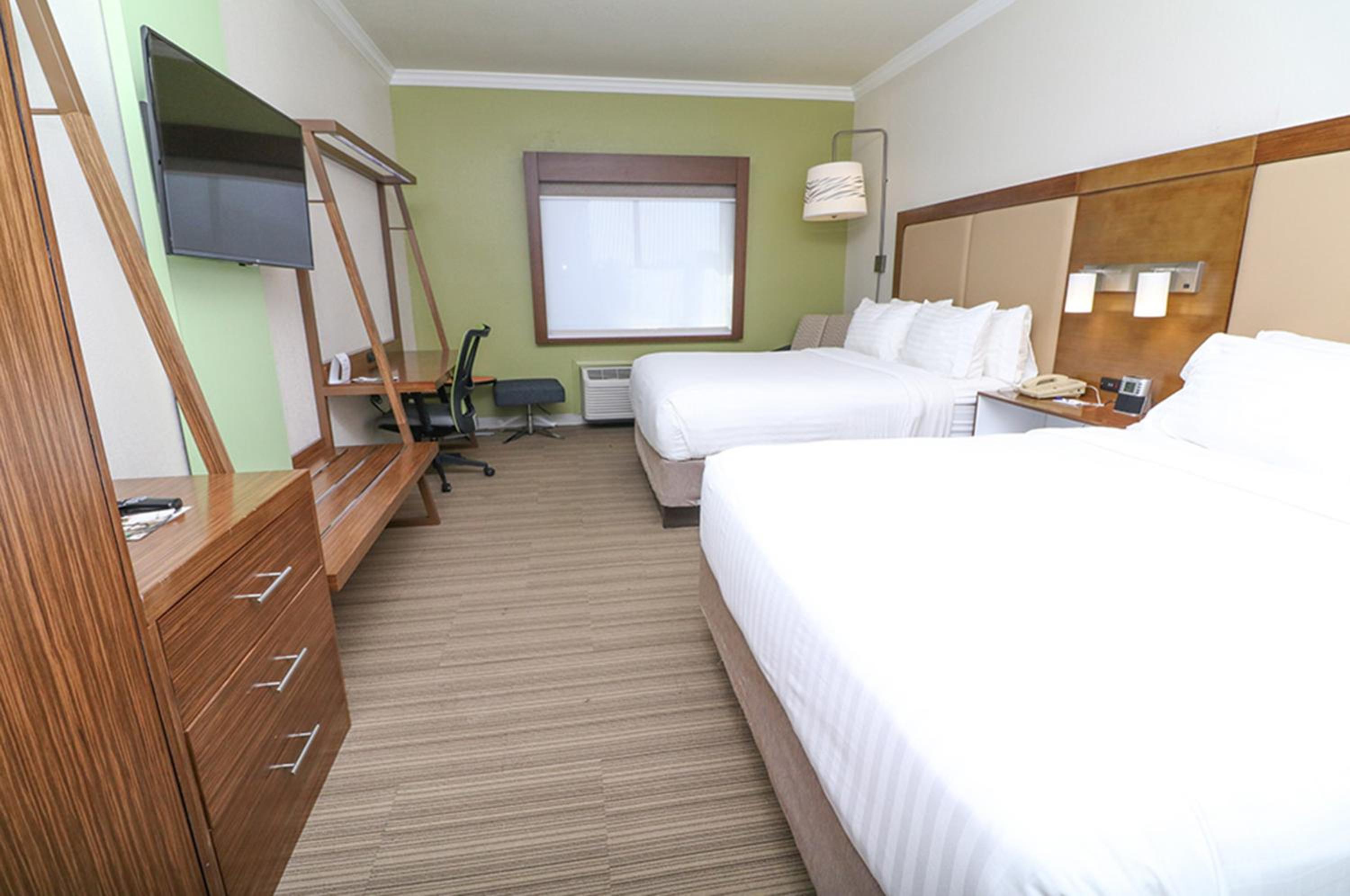 Greenville Vacations - Holiday Inn Express Hotel  Suites Greenville, an IHG Hotel - Property Image 7