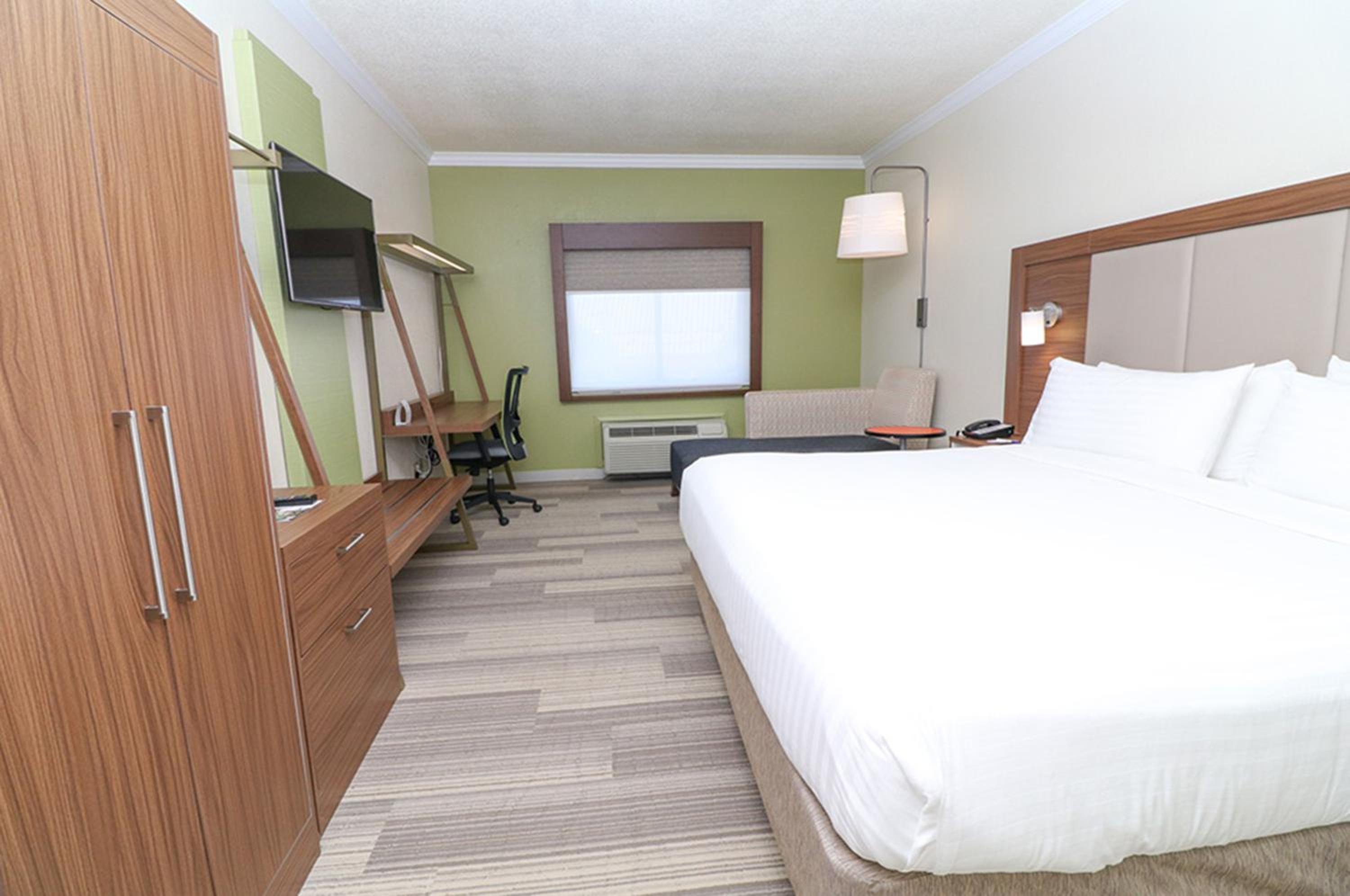 Greenville Vacations - Holiday Inn Express Hotel  Suites Greenville, an IHG Hotel - Property Image 3