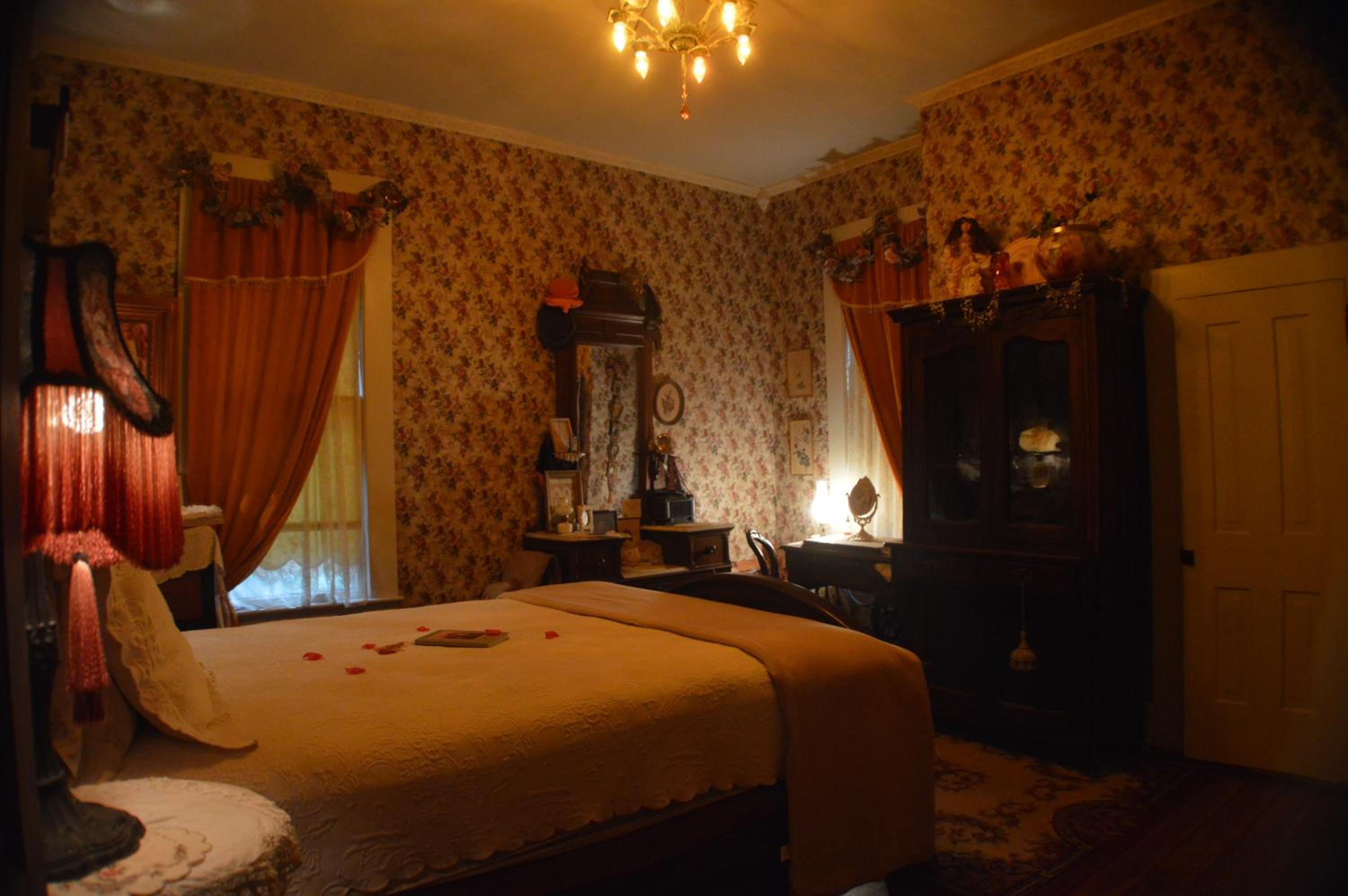 Carleton House Bed and Breakfast