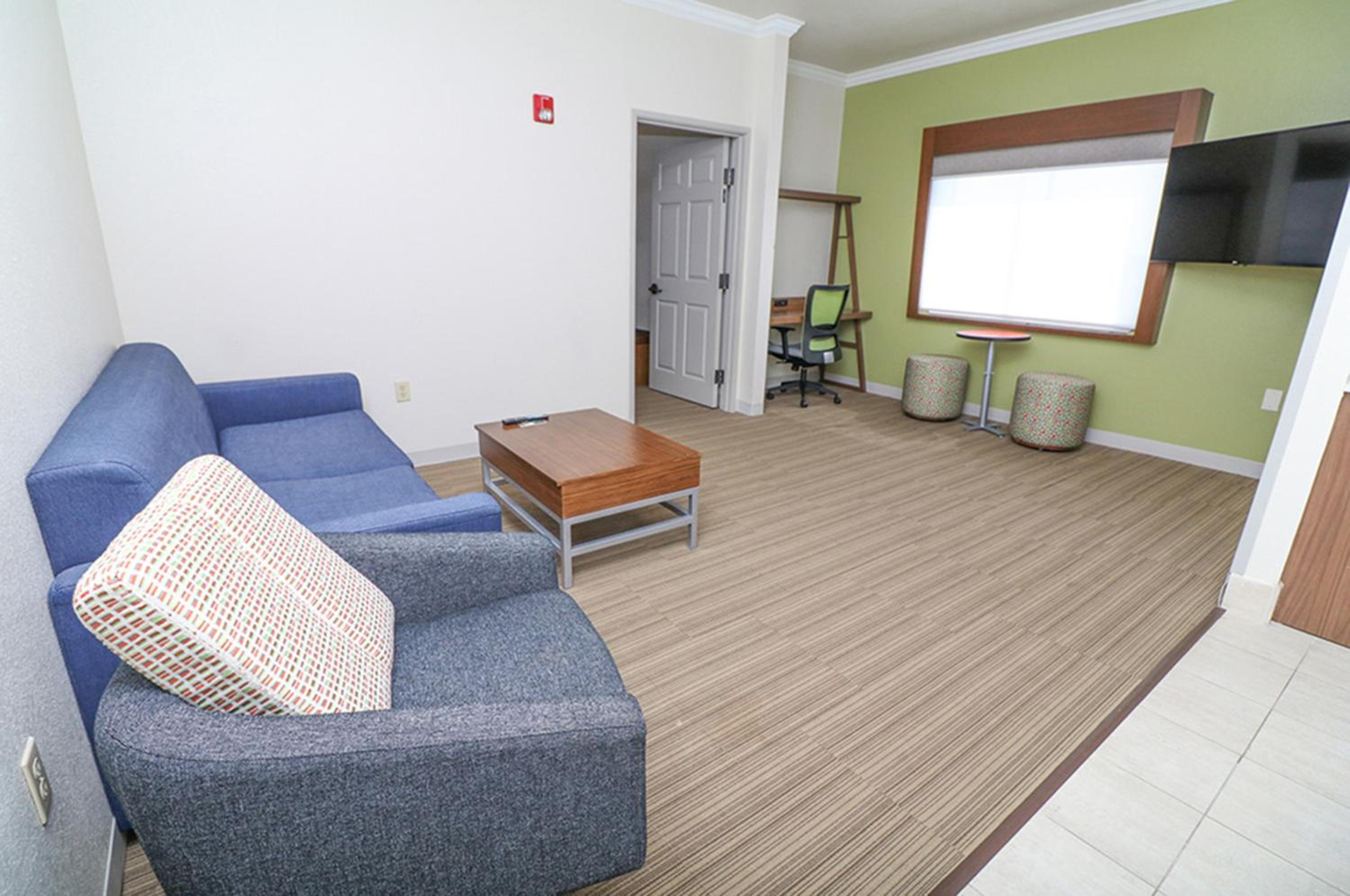 Greenville Vacations - Holiday Inn Express Hotel  Suites Greenville, an IHG Hotel - Property Image 5