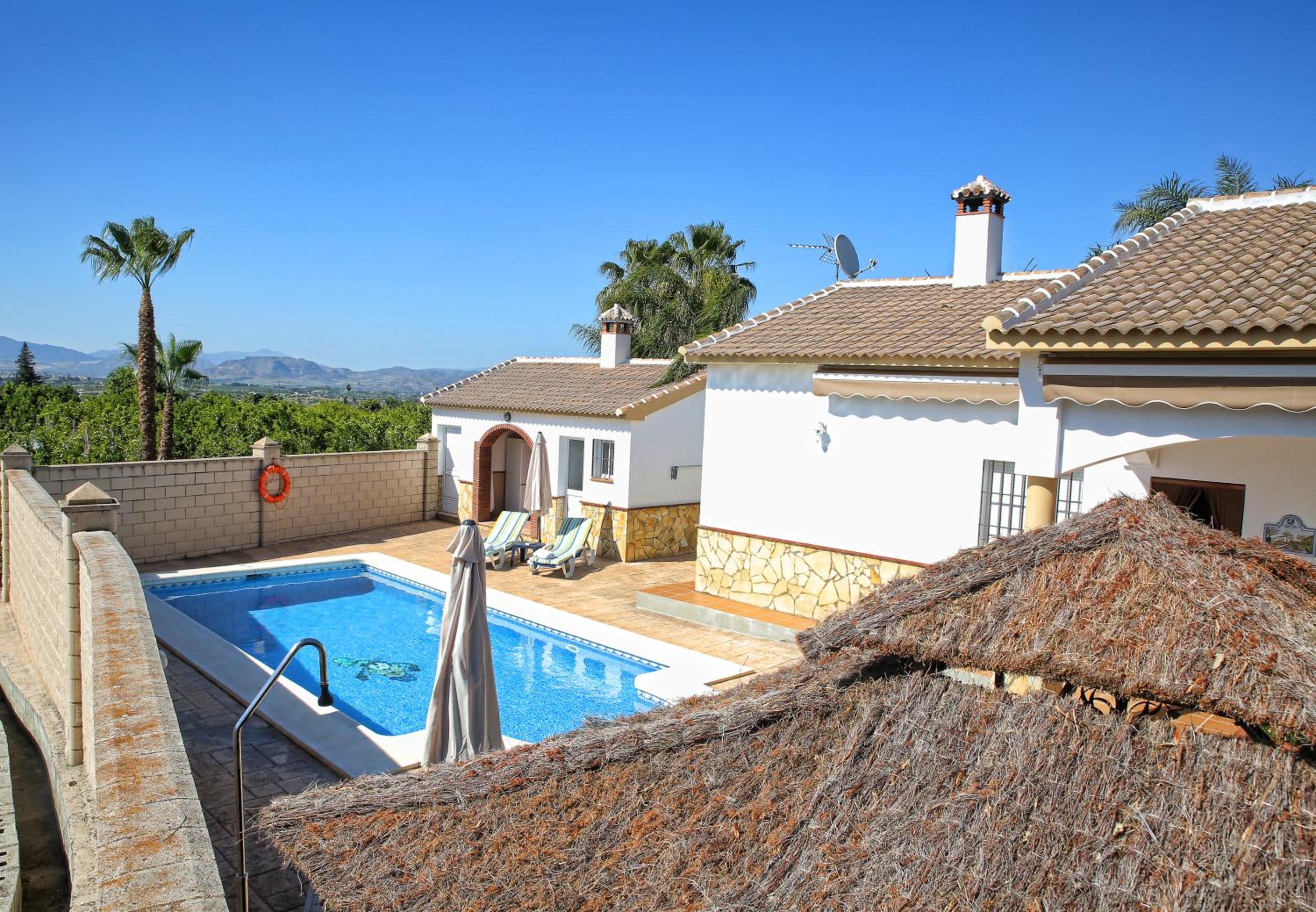 Casa Rural Típica Andaluza, WiFi,Piscina, Barbacoa, Aire Acondicionado, 5min Centros view 2