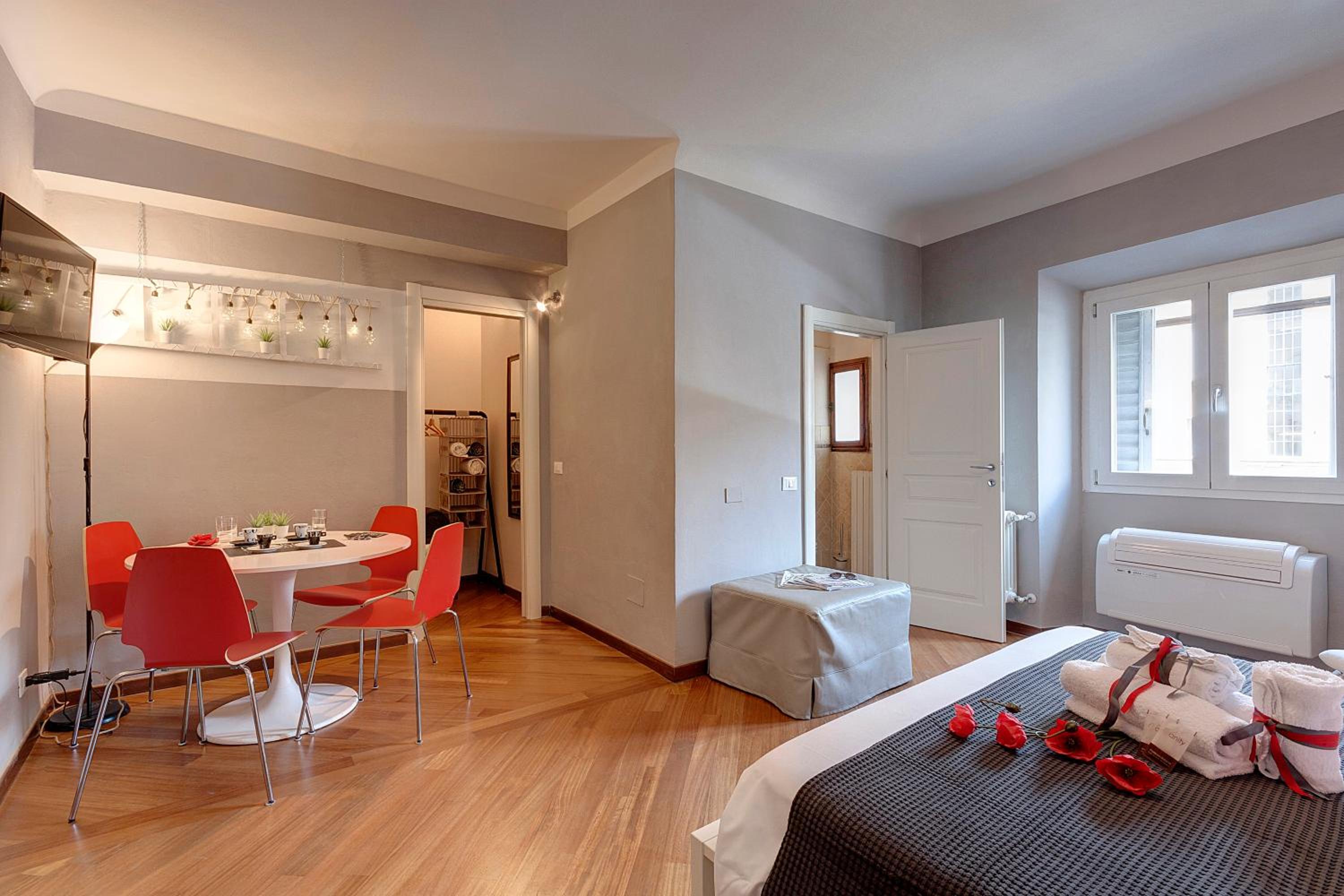 Espresso Apartment by Mamo Florence