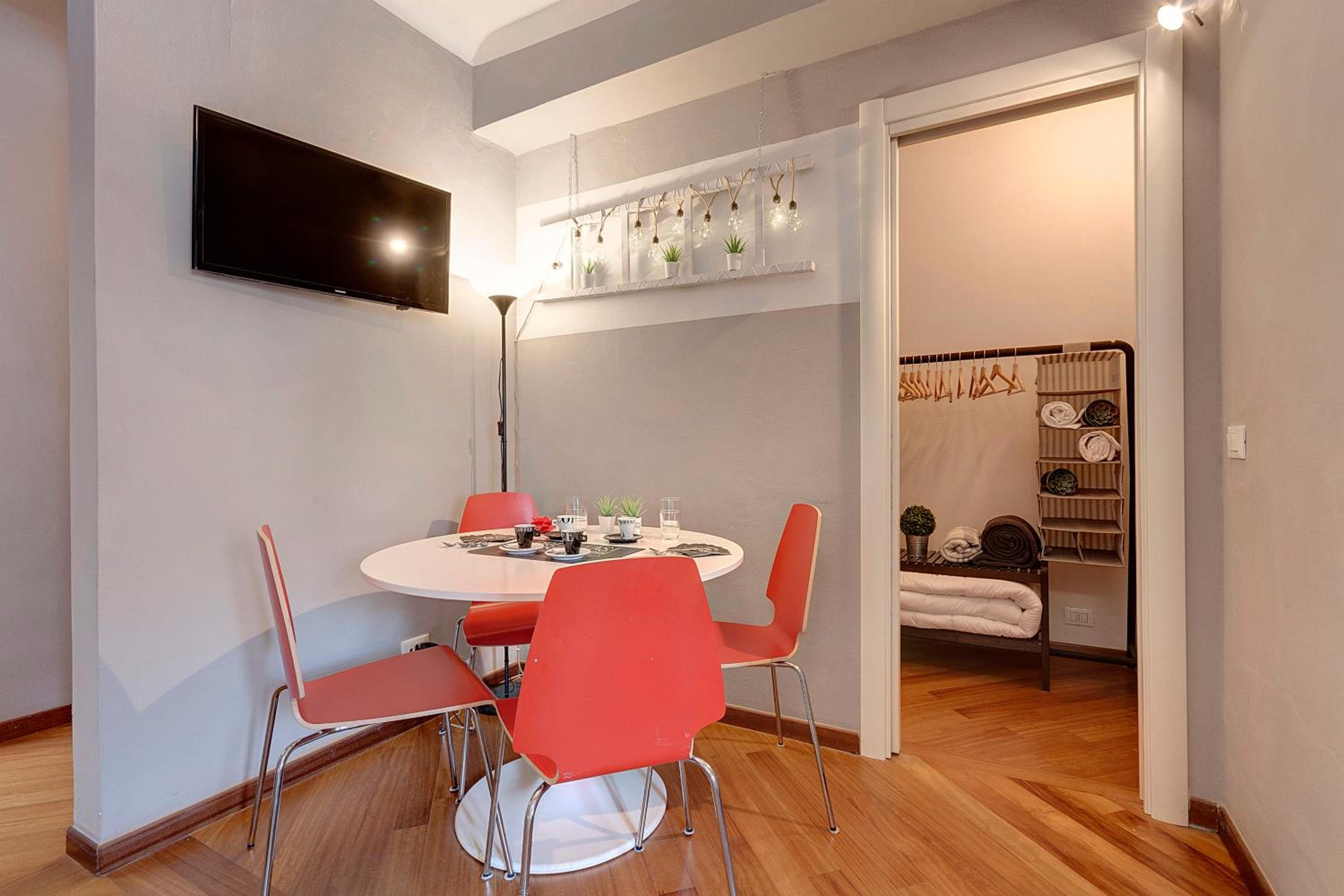 Espresso Apartment by Mamo Florence