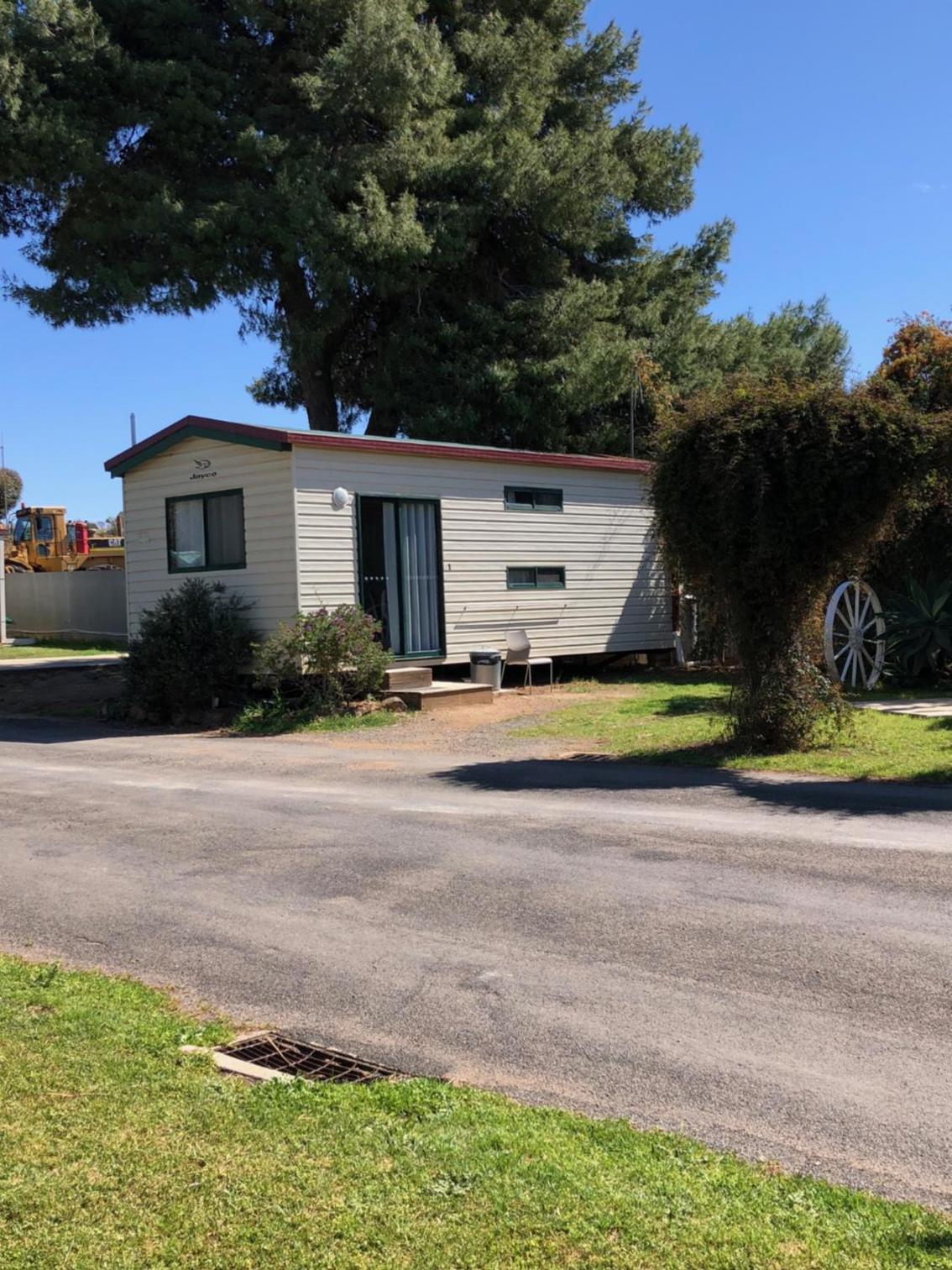 Parkes Country Cabins view 2