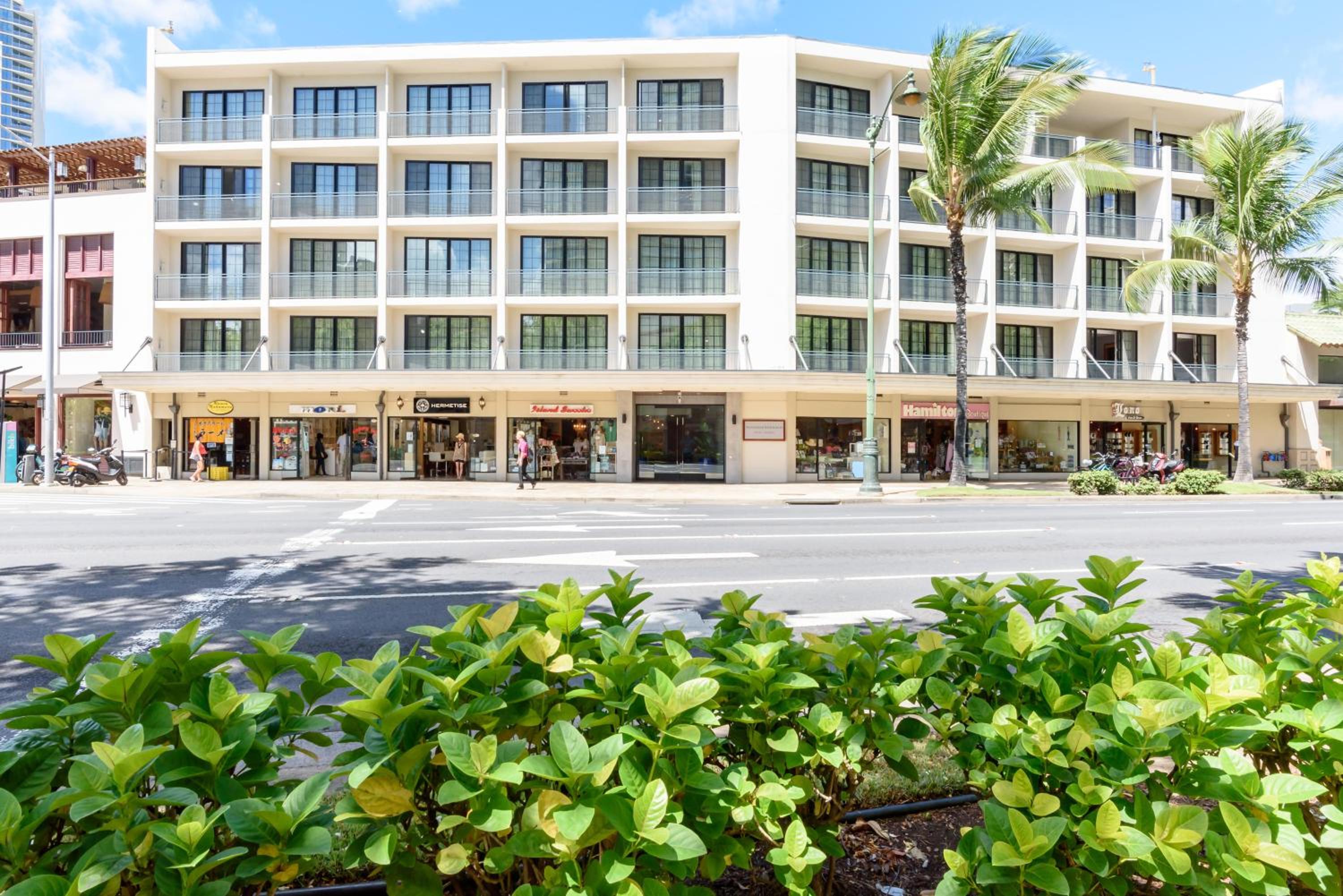 Polynesian Residences Waikiki Beach
