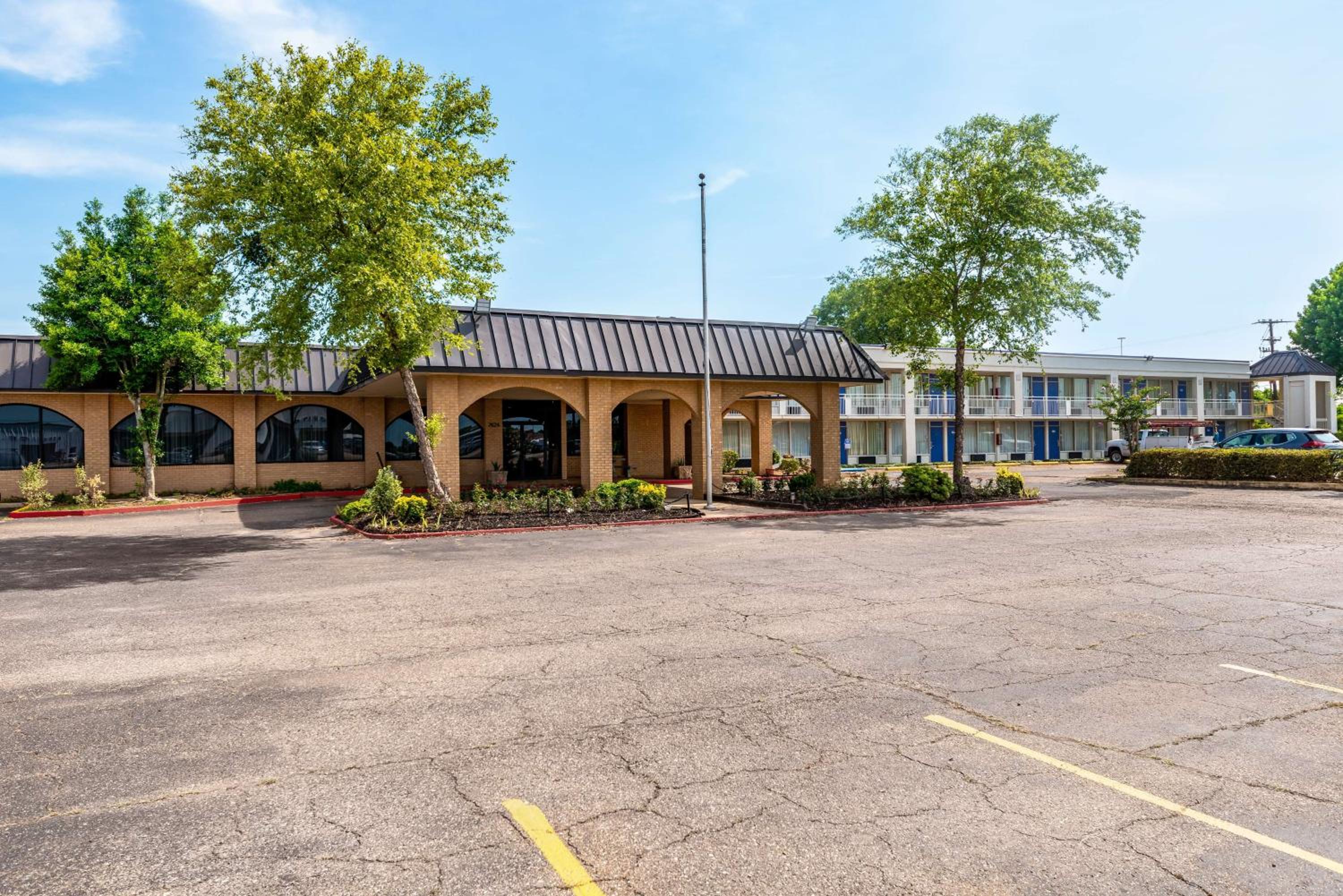 Motel 6-Natchitoches, LA view 2
