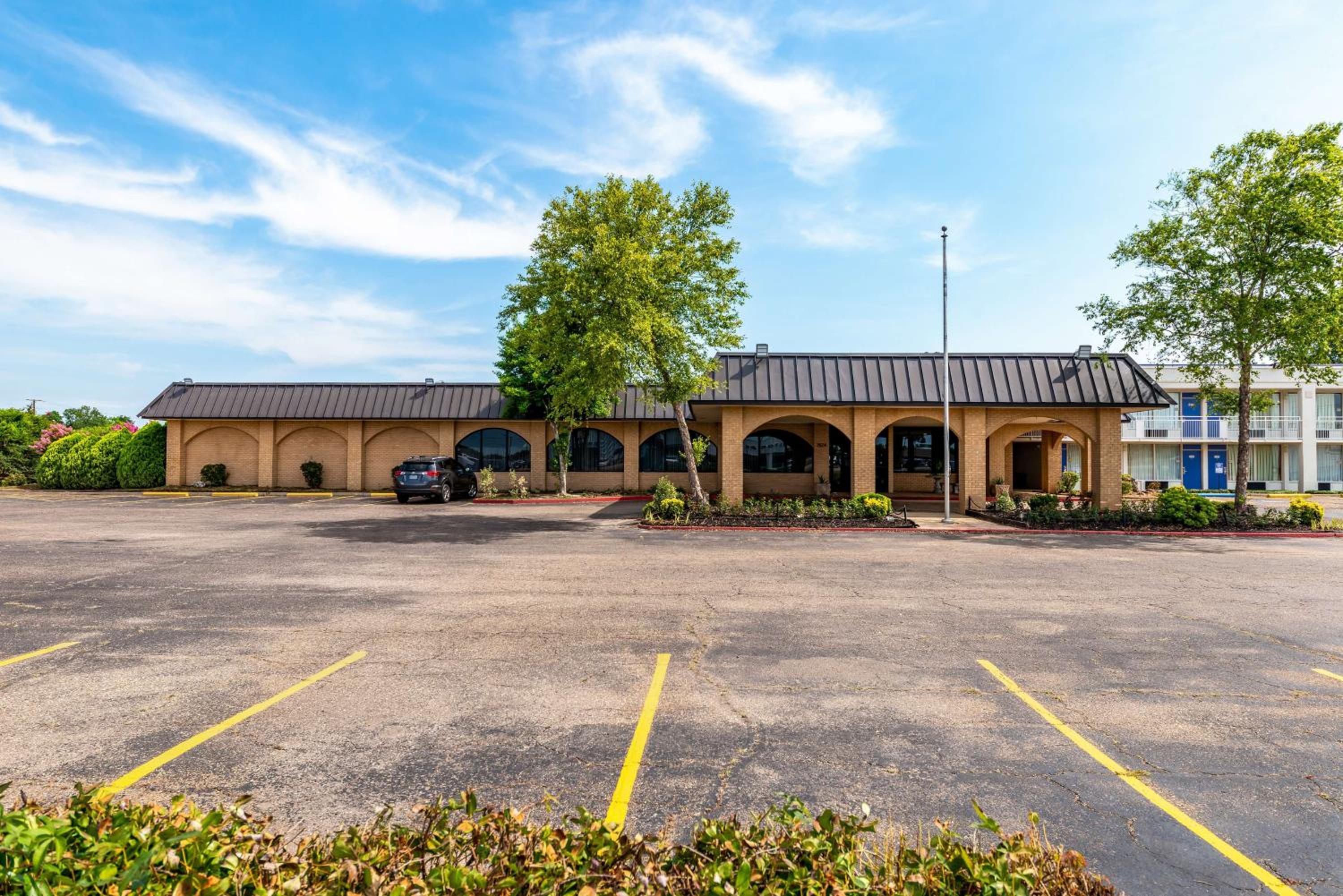 Motel 6-Natchitoches, LA view 3