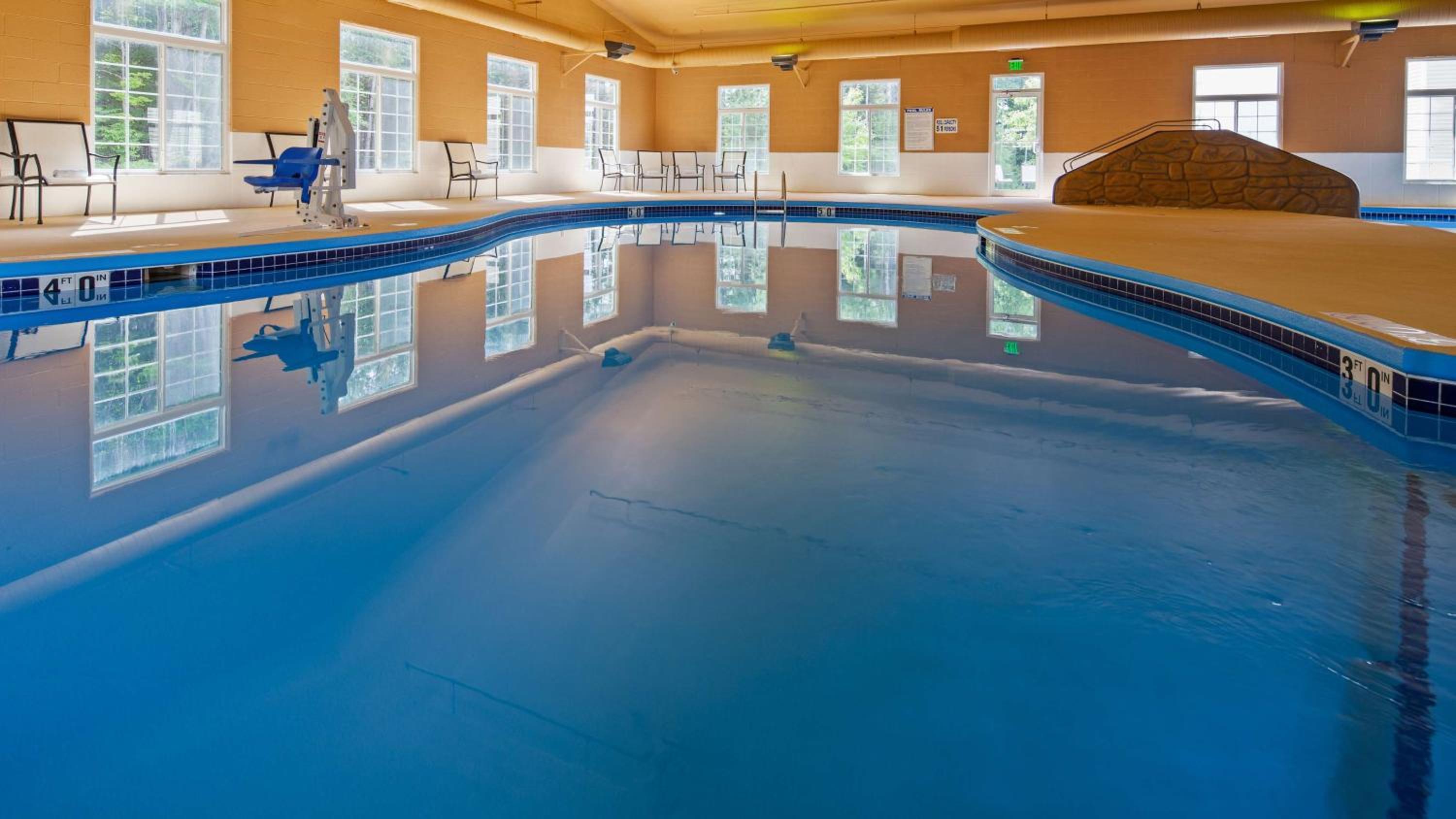 Crandon Inn & Suites